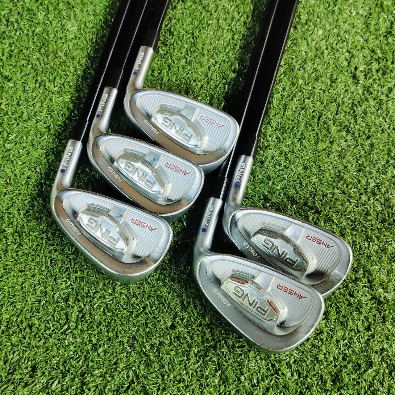 ชุดเหล็ก PING ANSER เป็นชุด FORGED ของ PING ที่เป็นสุดยอดมากอีกหนึ่งรุ่น ฟีลลิ่งที่นุ่มมาก ทำได้ดีมากที่สุด ไม้กอล์ฟพรีเมี่ยมมือสอง ของแท้ By NakaraLuxurious
