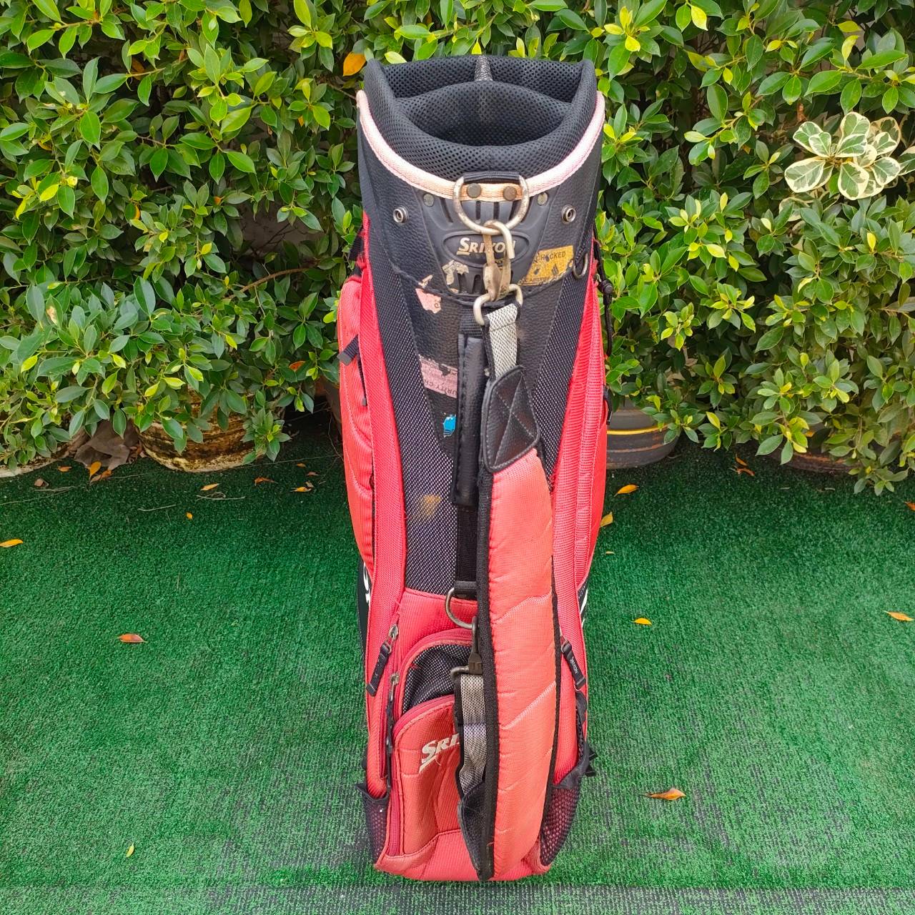 ถุงกอล์ฟ SRIXON มือสอง ** ถุงกอล์ฟสีซีดเล็กน้อย ** ซิปใช้ได้หมดทุกซิป ถุงของแท้ ไม้กอล์ฟมือสอง ของแท้ BY NakaraLuxurious