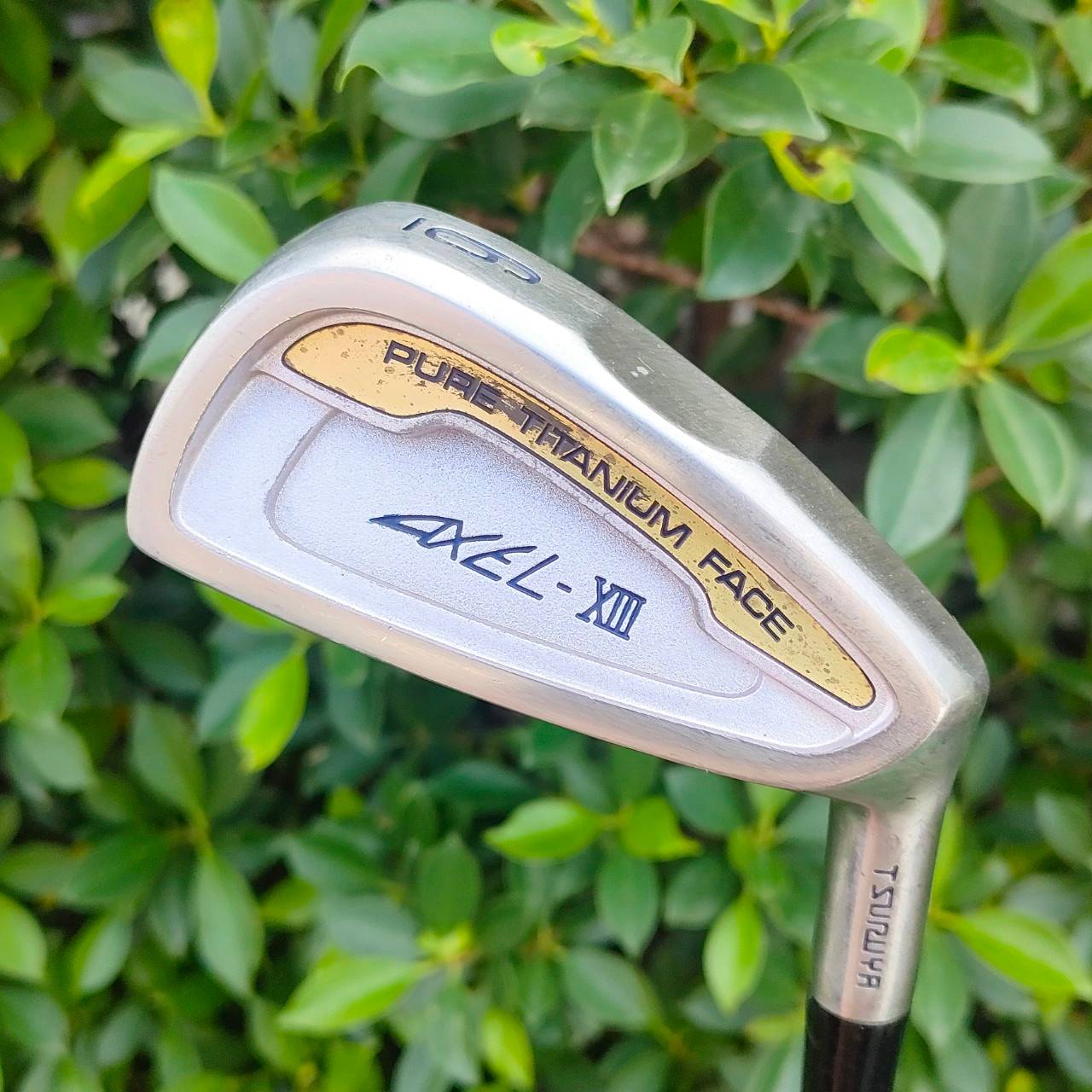 ชุดเหล็ก TSURUYA AXEL - XIII สุดยอดชุดเหล็กหน้าเด้ง หน้าไม้ PURE TITANIUM ที่รูปจะมีแผ่นไทเทเนี่ยมอีกแผ่น มีเหล็ก 5 - 9 เเละ PW AW SW