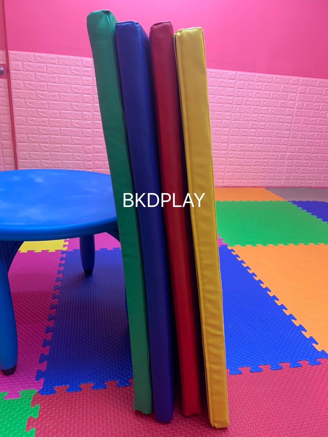 Promotion เบาะรองคลานราคาต่อ 1 แผ่น สั่งทำตามสีที่ต้องการได้,เบาะปูพื้นนุ่มนิ่ม, เบาะหนัง pvc กรุผนัง แผ่นปูพื้น, กันกระแทก เบาะออกกำลังกาย พร้อมส่ง ราคาลดล้างสต็อค เลือกสีไม่ได้