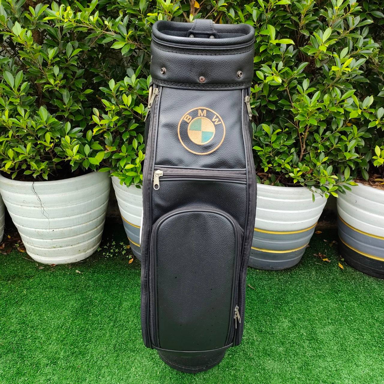 ถุงกอล์ฟ BMW มือสอง เป๊ก ซิป ใช้ได้หมด สภาพสวยเดิมๆครับ