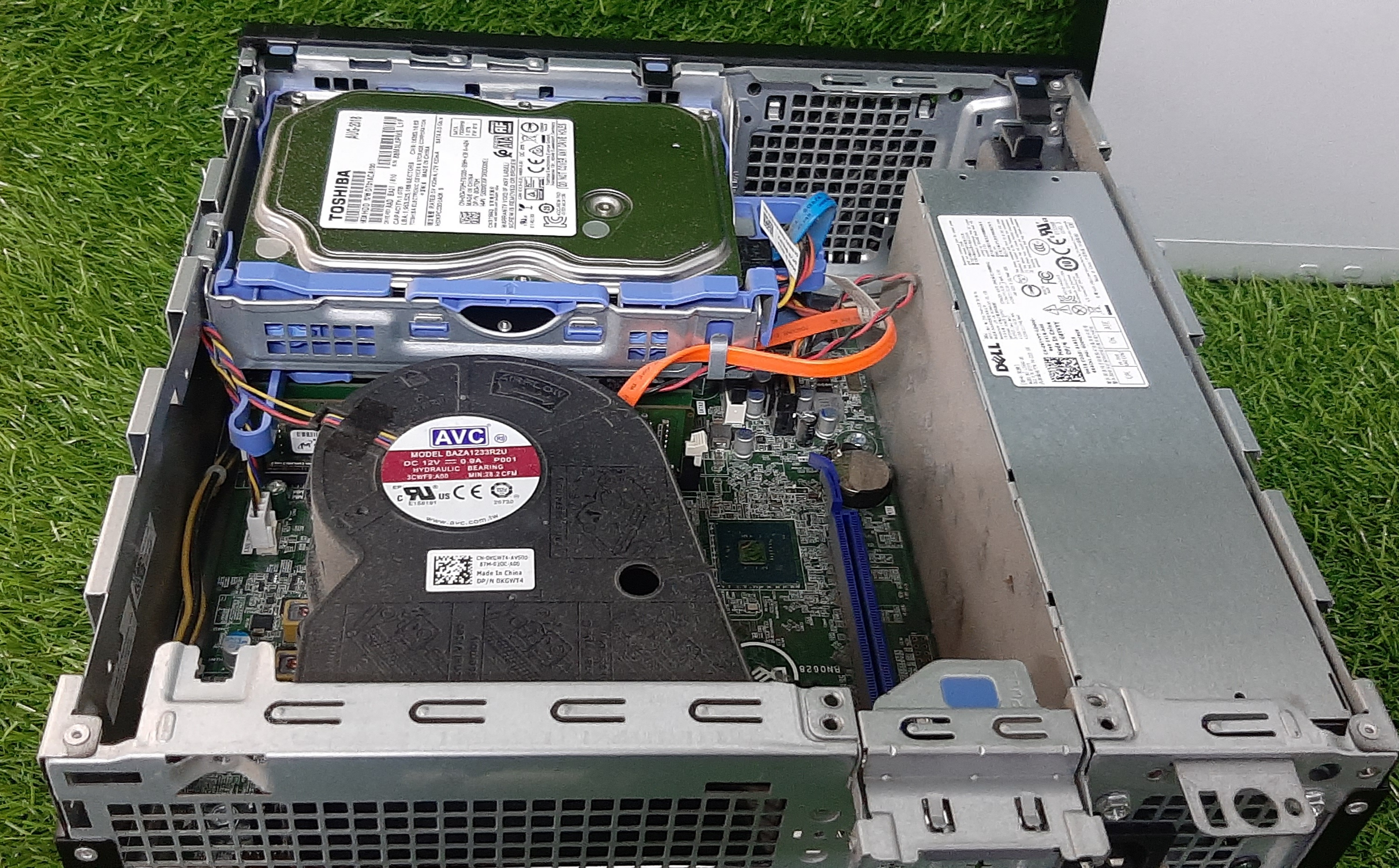 พีซีตั้งโต๊ะมือสอง สภาพดี ประกันร้าน 1 เดือน Dell Optiplex 3060 SFF (i3-8100 Ram8GB HDD500GB)