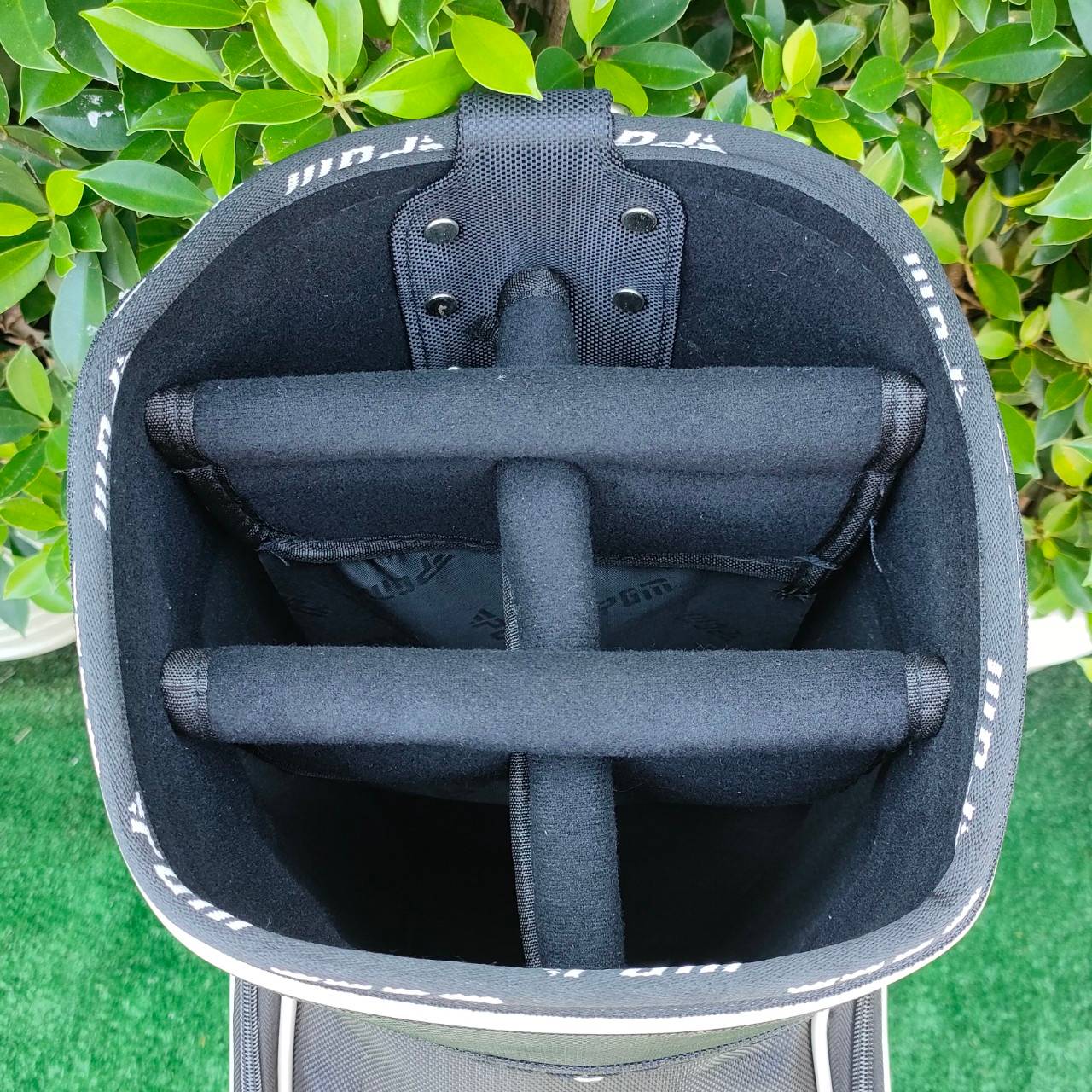 ถุงกอล์ฟ PGM VICTOR สภาพนางฟ้า เหมือนซื้อมือหนึ่ง เก็บอย่างเดียว แทบไม่ได้ใช้ครับ