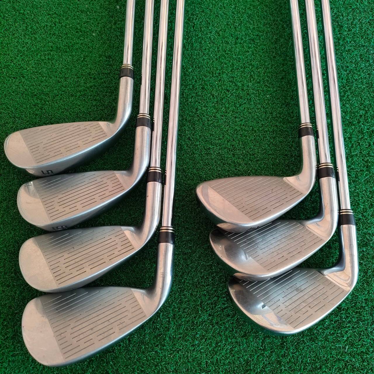 ชุดเหล็ก KING COBRA S9 มีเหล็ก 5-9 เเละ PW GW ก้าน N.S.PRO FLEX A COBRA เน้นตีง่ายและได้ระยะ โดยไม่ต้องออกแรงมาก