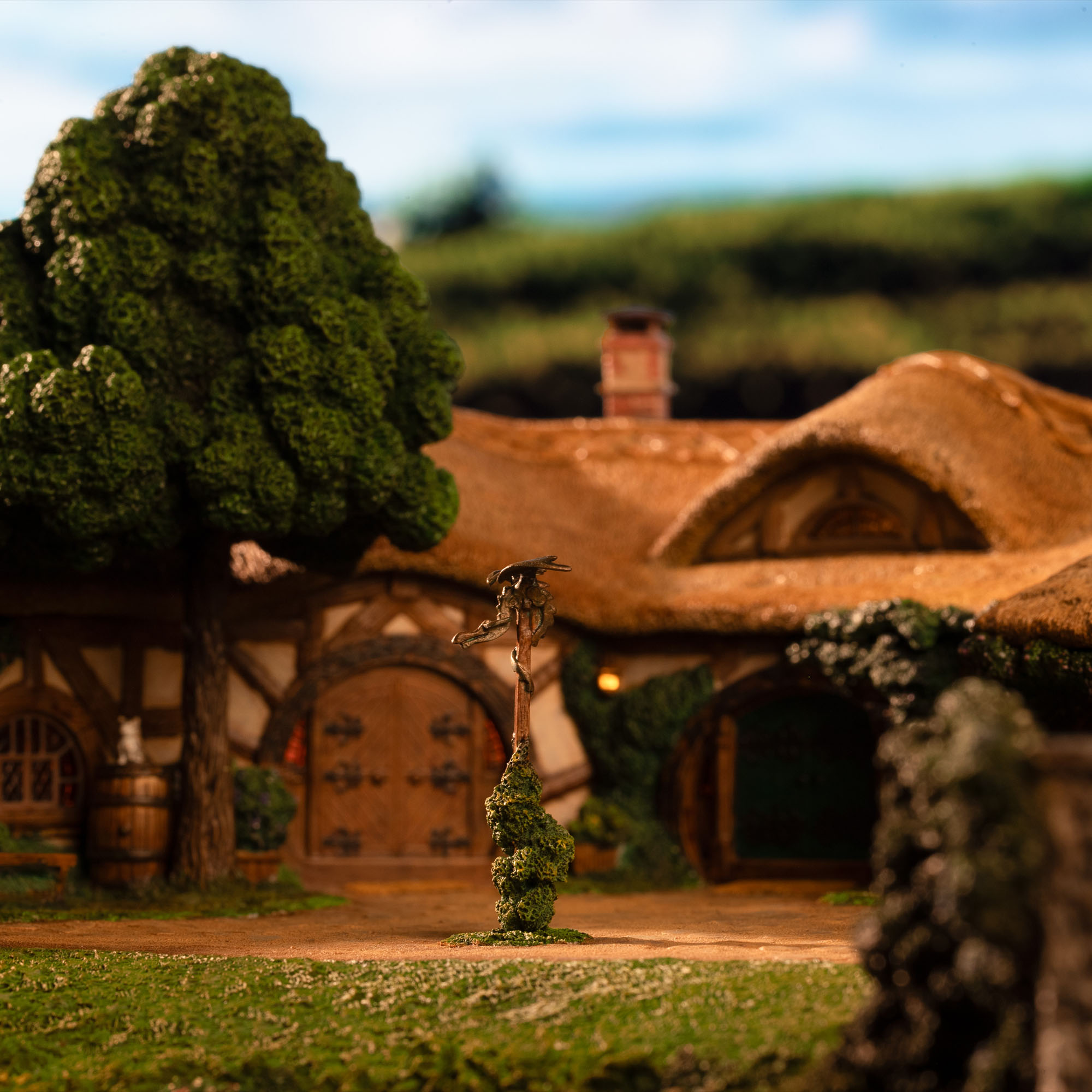 [สั่งจอง]Weta Workshop : The Green Dragon Inn (The Lord of the Rings)
