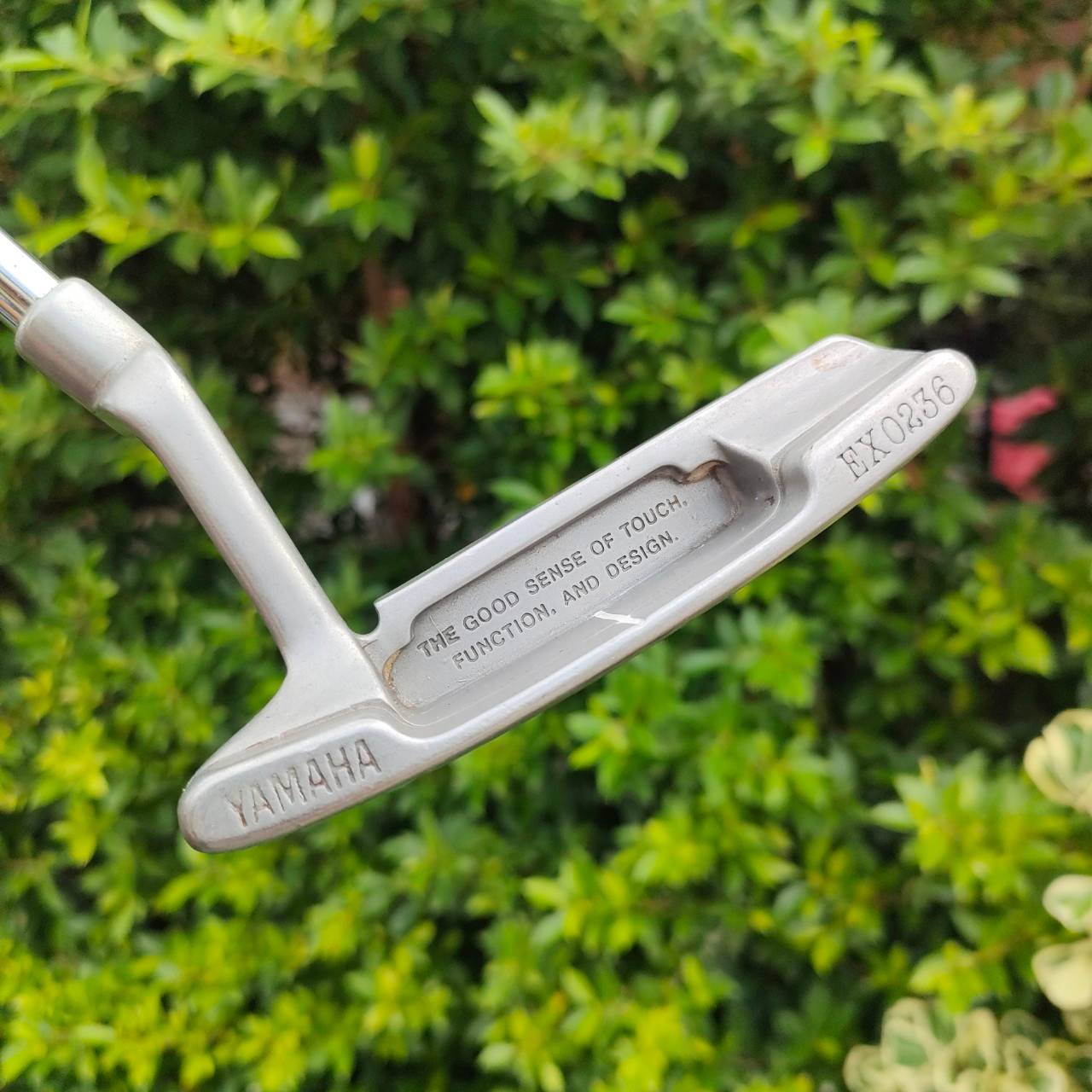PUTTER YAMAHA EX0236 ความยาว 34 นิ้ว ก้าน YAMAHA สภาพสวยเดิมๆทุกอย่าง พัตเตอร์ ที่สร้างอย่างพิถีพิถัน จากญี่ปุ่น ไม้กอล์ฟมือสอง ของแท้ BY NakaraLuxurious