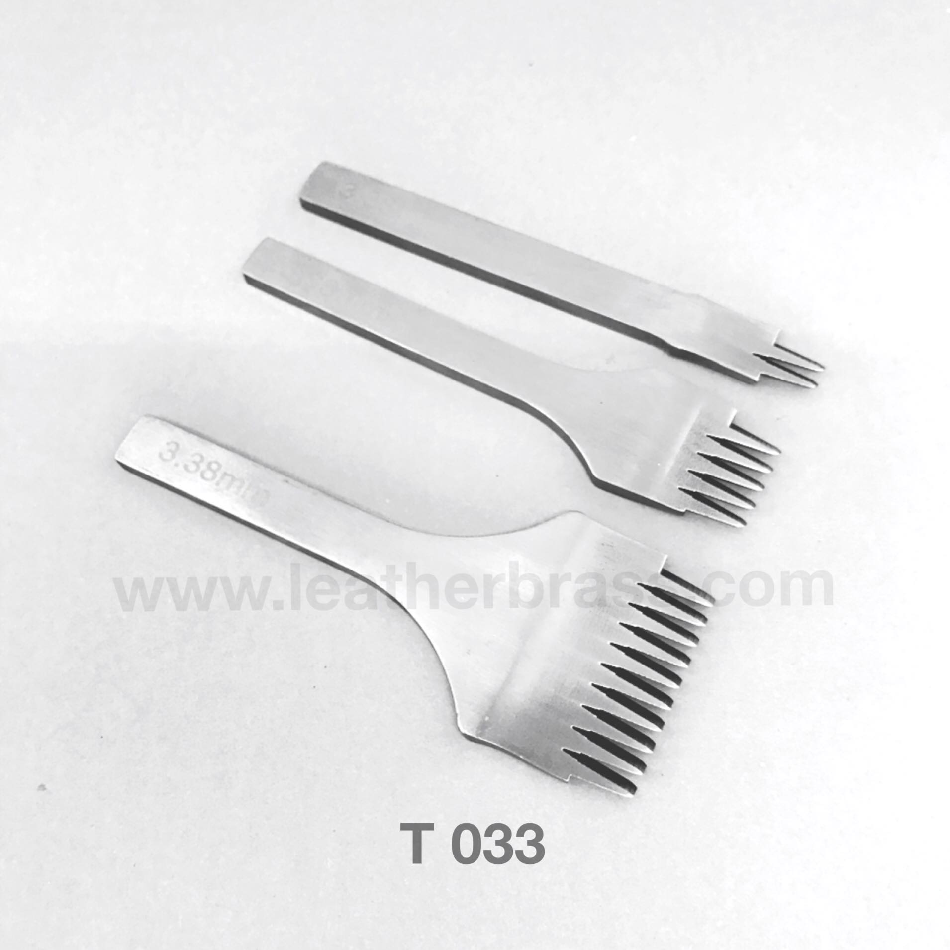T033 ส้อมตอกแบบเฉียง ชุด 3 ชิ้น ขนาด 3.38 มิล เนื้อเหล็กชุบ อุปกรณ์เครื่องหนัง leatherbrass**ราคาต่อชุด**