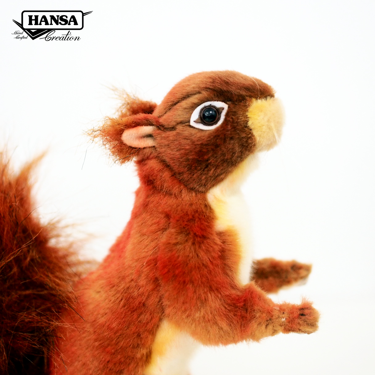 8407 Red Squirrel Standing on 2 Legs 33 cm. L