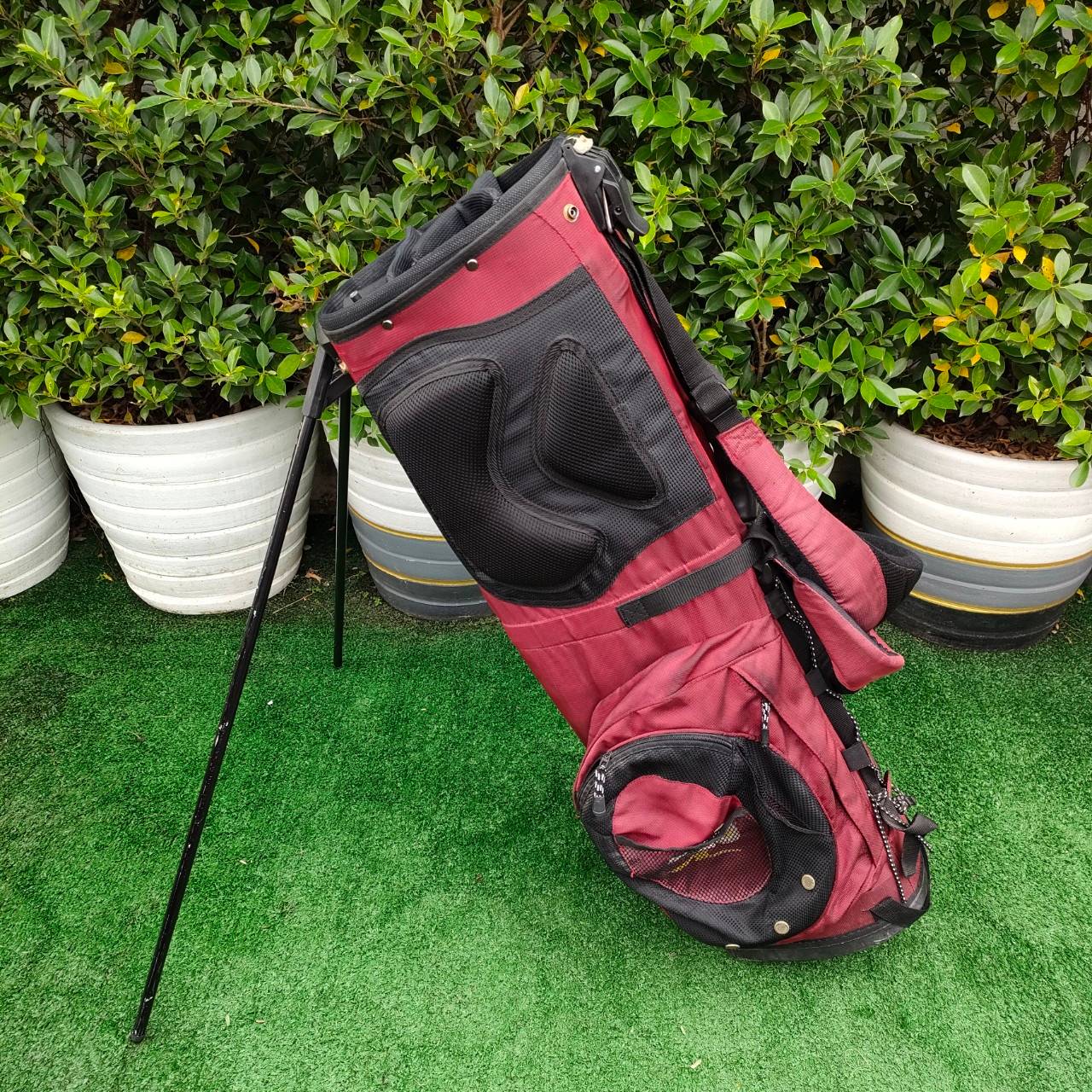 ถุงกอล์ฟ IZZO ขาตั้ง สีแดง สวยมาก