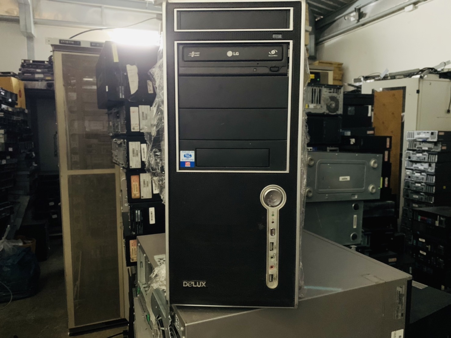 Pc ประกอบ Delux คอมพิวเตอร์ตั้งโต๊ะ AMD Athlon llX4 Ram 2 GB NO HDD VGA 1 GB