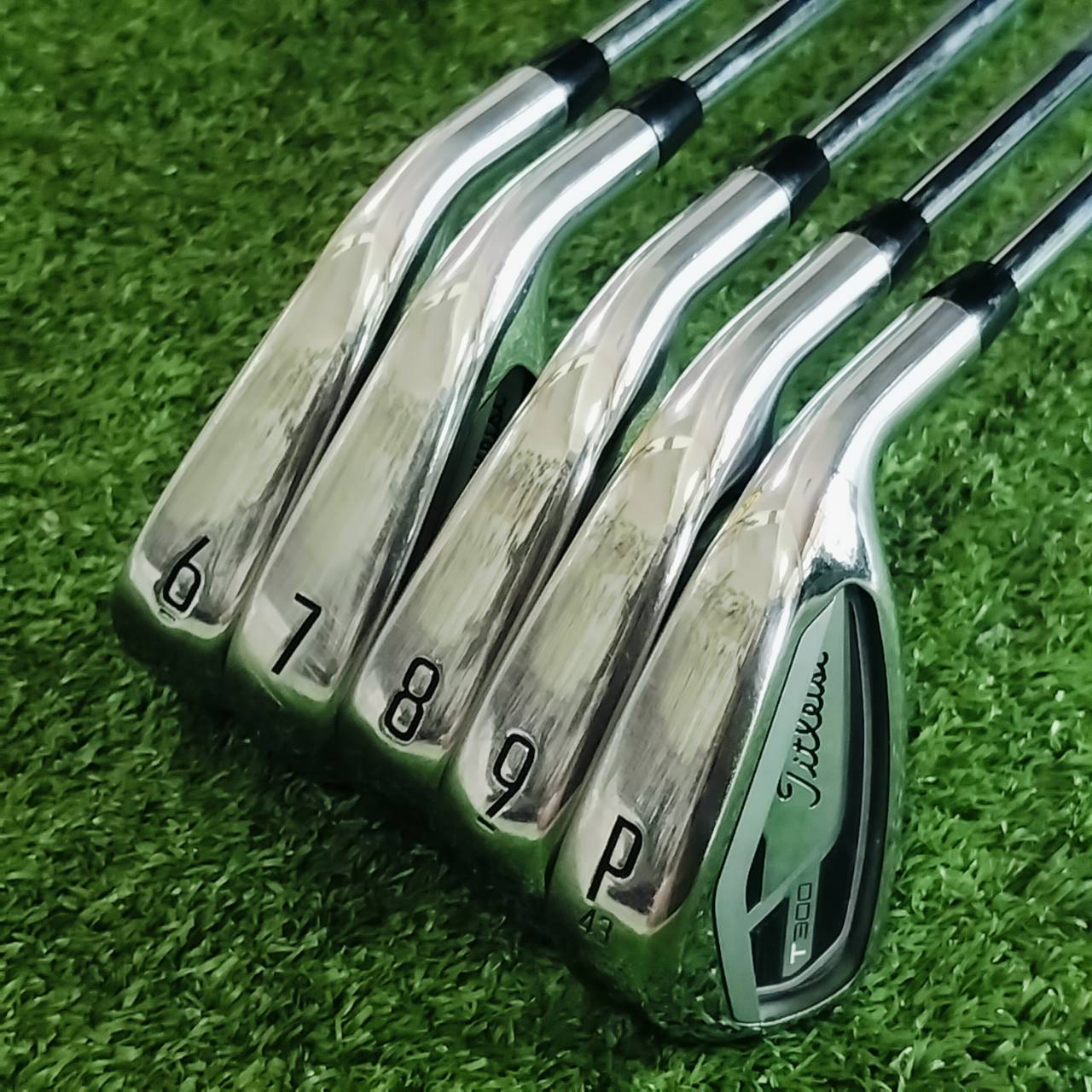 ชุดเหล็ก TITLEIST T300 (2022) ตีไกล ตีง่าย ชุดแบบ COMBO พัฒนาเกมการเล่นได้มากเป็นพิเศษ บเคลื่อนด้วยพลังจากเทคโนโลยี Max Impact ก้อนโพลีเมอร์ที่ถูกซ่อนอยู่ภายใน ไม้กอล์ฟพรีเมี่ยมมือสอง ของแท้ By NakaraLuxurious