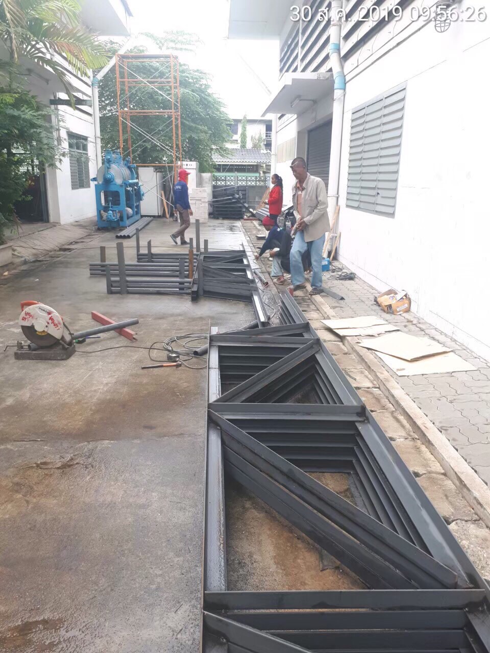 งานเทพื้น ทำหลังคาทางเชื่อมอาคารวิศวโรงงาน ม.เกษตร