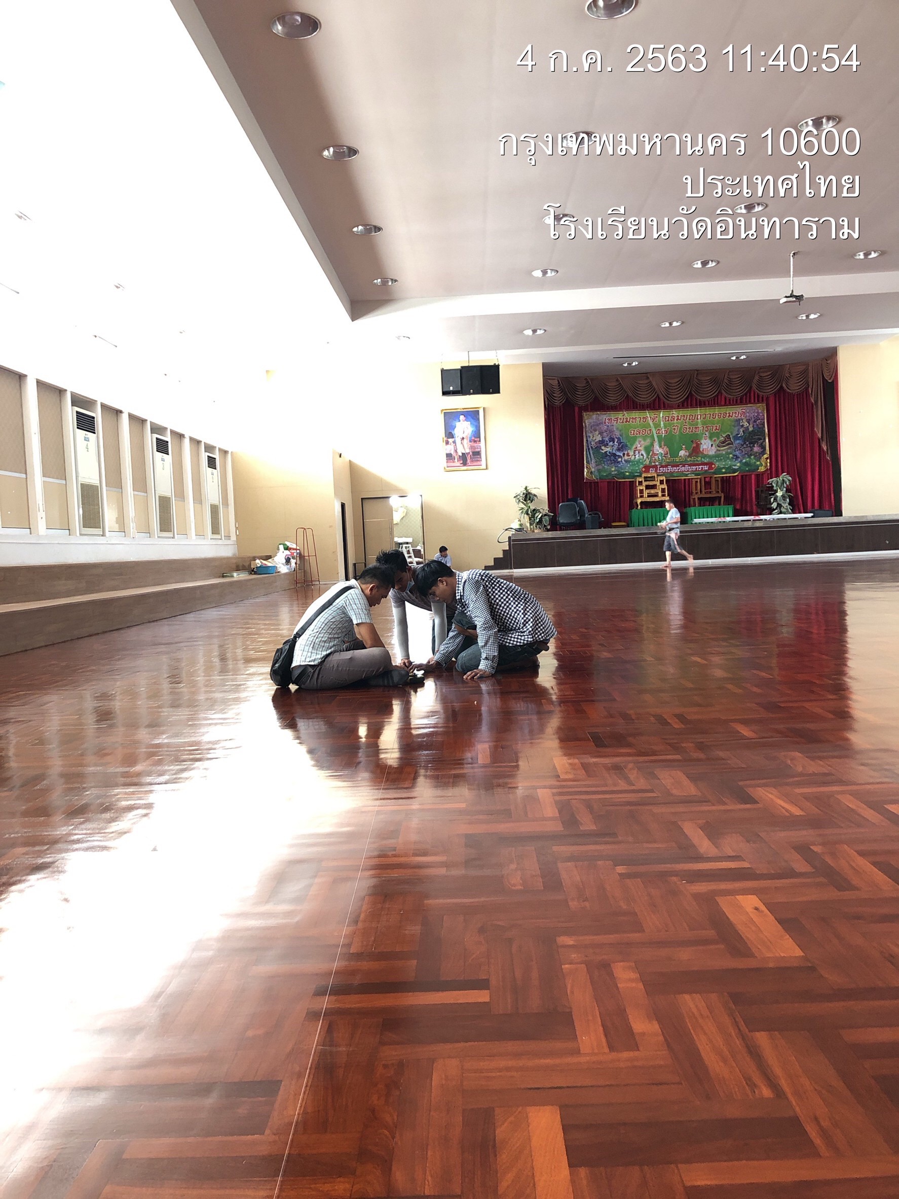 รร.วัดอินทรารามปรับปรุงห้องประชุม และสนามกีฬาในร่ม