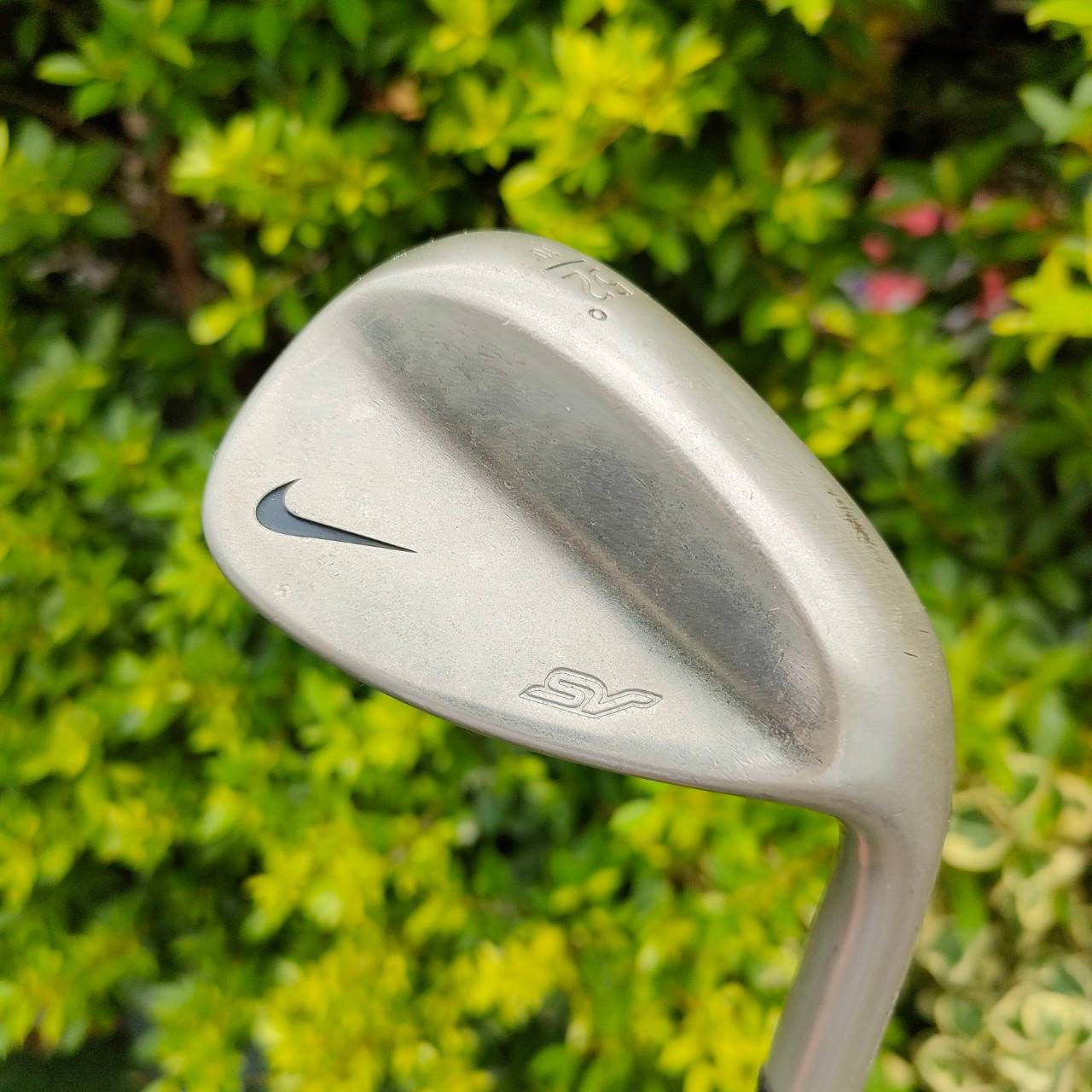 WEDGE NIKE SV องศา 52 BOUNCE 10 ก้าน DYNAMIC GOLD FLEX S400 ร่องหน้าไม้สวย ก้านแข็งหน่อยเหมาะกับ WEDGE โดยเฉพาะ ไม้กอล์ฟมือสอง ของแท้ BY NakaraLuxurious