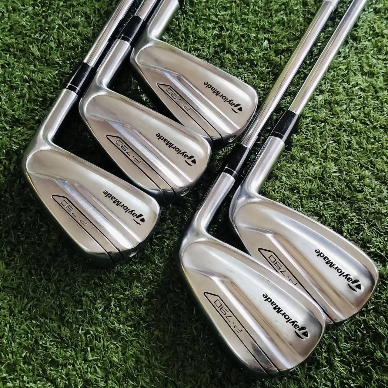 ชุดเหล็ก Taylormade P790 เหล็กประสิทธิภาพเหนือชั้นสูงสุด ดีที่สุดที่ทีมวิศวกร TaylorMade ทำมา ระดับ Ultra-Premium Performance ก้าน NS PRO 950 FLEX S มีเหล็ก 5 6 7 8 9 (ไม่มี WEDGE) SOLE สภาพไม่ค่อยสวย ไม้กอล์ฟพรีเมี่ยมมือสอง ของแท้