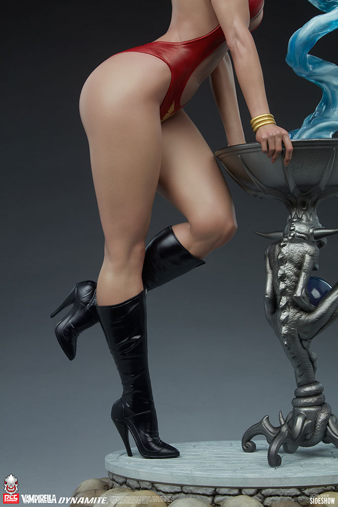 [สั่งจอง]Sideshow x PCS 909028 1/3 : Vampirella
