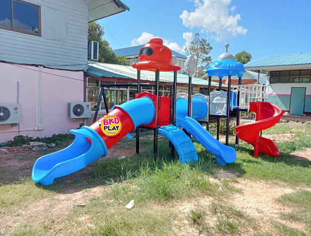 เครื่องเล่นสนามกลางแจ้ง, ชุดยูเอฟโอหรรษาA , มีชิงช้าและปีนป่ายในชุด ครุภัณฑ์สนามเด็กเล่น, สพฐ,โครงการโรงเรียนประชารัฐ playground,สไลเดอร์,ของเล่นเสริมพัฒนาการ,เครื่องเล่นสนาม, สนามเด็กเล่น