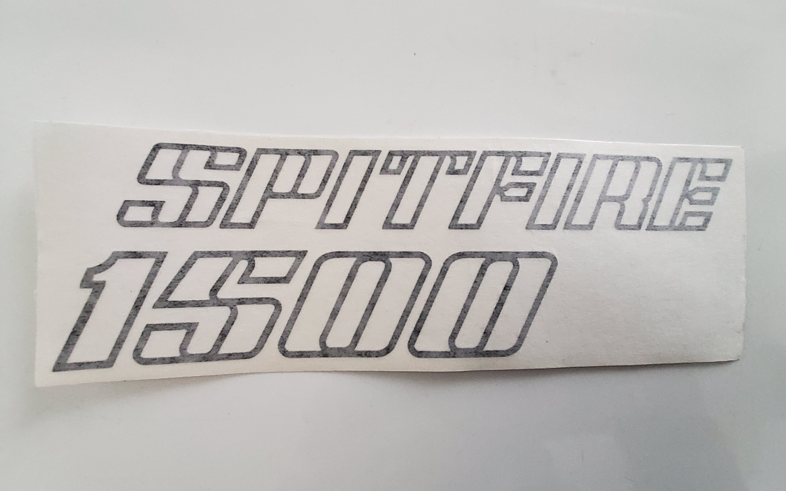 Konepellin merkkitarra, musta, 1500cc =20e