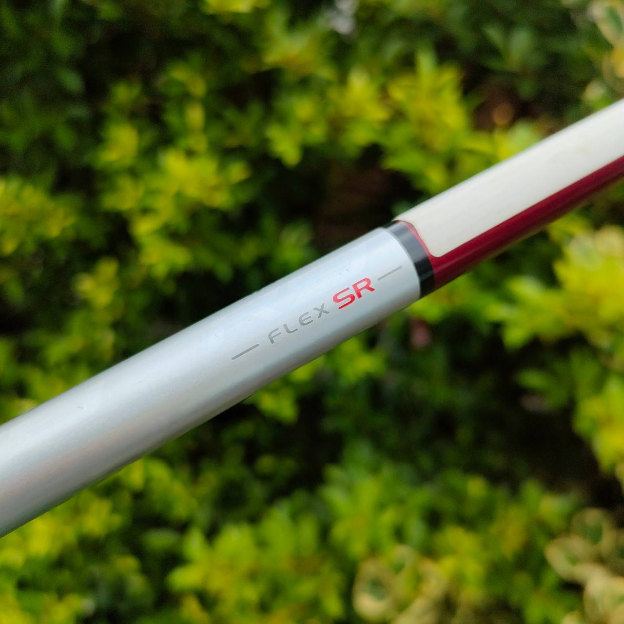 DRIVER TAYLORMADE R9 SUPERTRI องศา 10.5 ก้าน FUJIKURA MOTORE FLEX SR ก้านสุดพรีเมี่ยม เป็นรุ่นที่ดีที่สุด!!! ทั้งไกลและง่าย เสียงเพราะสนั่นหวั่นไหว ไขปรับได้ 3 จุด ไม้กอล์ฟมือสอง ของแท้ BY NakaraLuxurious