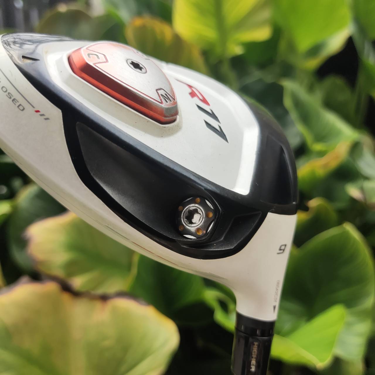 Driver TaylorMade R11 – Loft 9° ดีไซน์หัวขาวสุดโดดเด่น พร้อมระบบปรับแต่งได้ทุกมุม!