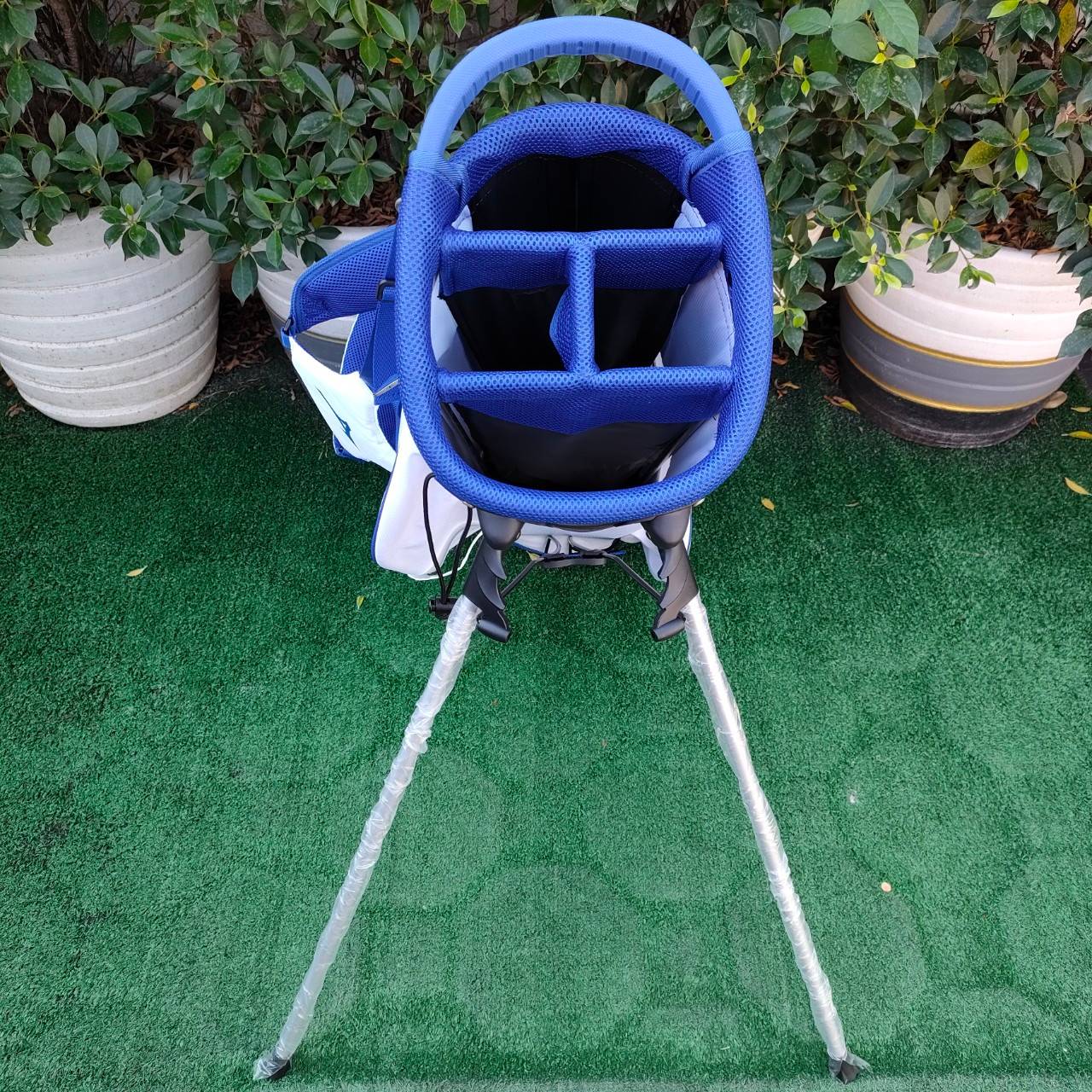 ถุงกอล์ฟ MIZUNO ขาตั้ง ของแท้ ของใหม่มือหนึ่ง จากประเทศญี่ปุ่น เบามาก ขาตั้งแข็งแรงมาก สวยเลยครับ