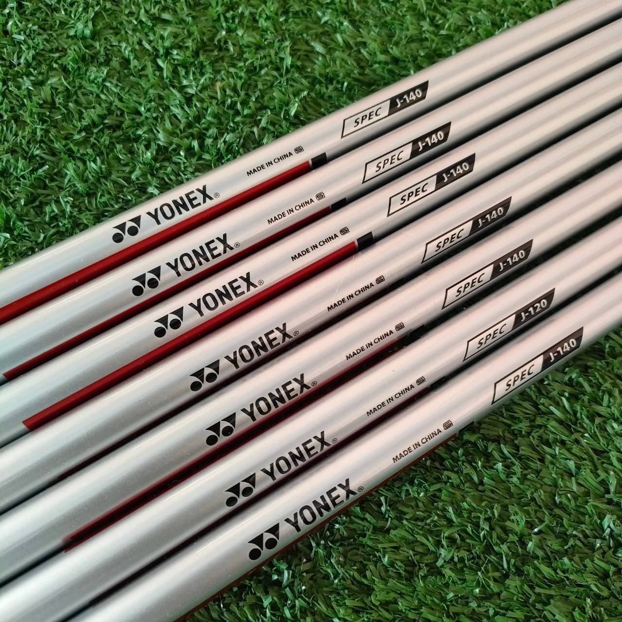 **ราคาต่อชิ้น** ก้าน YONEX SPEC J-140 ของใหม่!! ความยาว 39 นิ้ว FLEX R เป็นก้านสำหรับใส่ชุดเหล็ก ก้านผลิตที่จีนแต่เป็นของ YONEX กราไฟต์แท้ 100% คุณภาพสูงสุด!! มือหนึ่ง ของแท้ BY NakaraLuxurious
