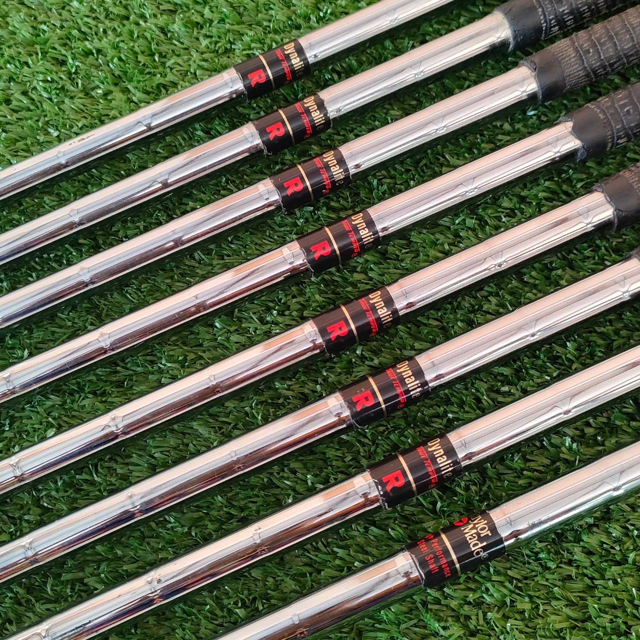 ชุดเหล็ก TAYLORMADE BURNER MIDSIZE มีเหล็ก 3-9 เเละ PW SW ** ขาดเหล็ก 7 ** ก้าน DYNALITE FLEX R ไม้กอล์ฟมือสอง ของแท้ BY NakaraLuxurious