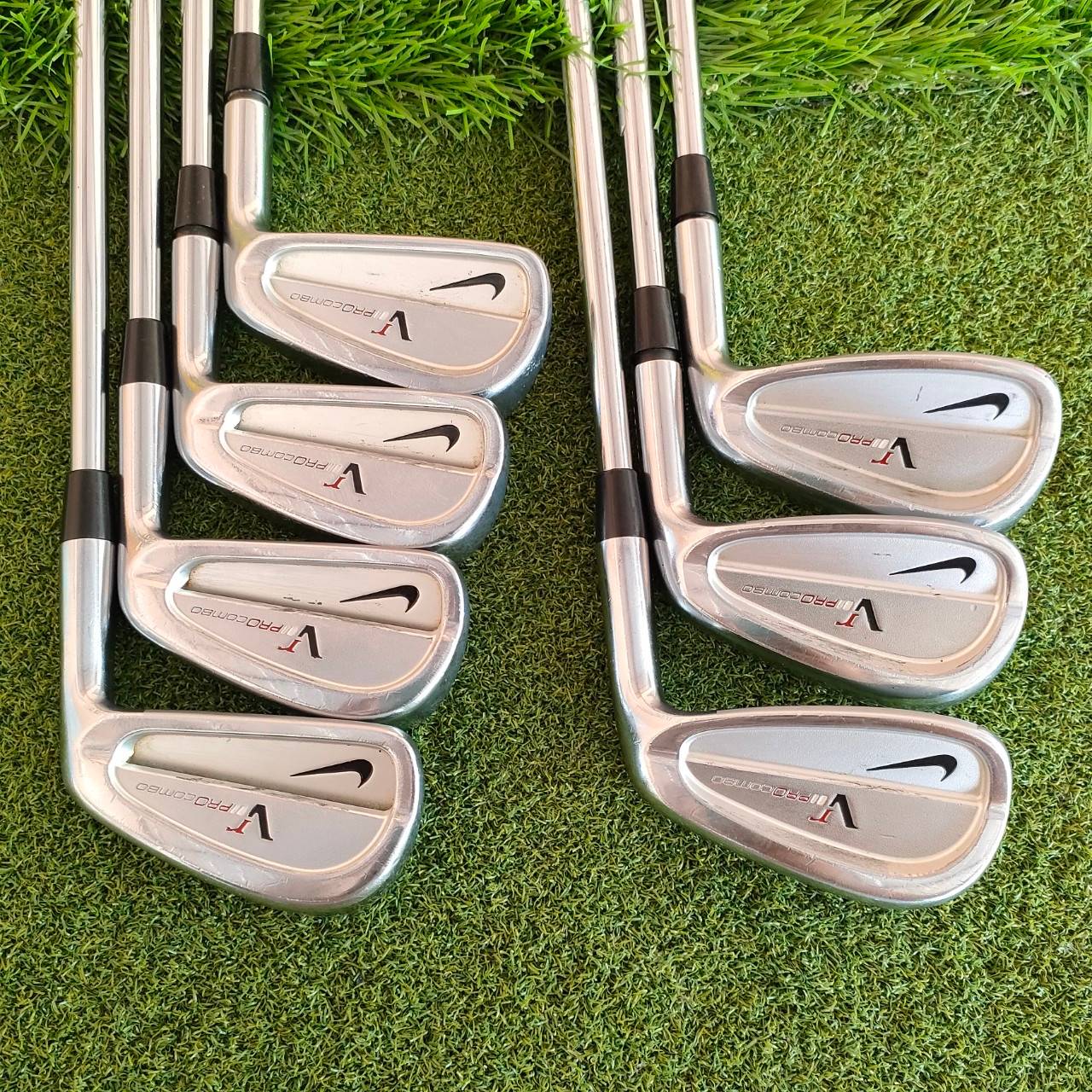 ชุดเหล็ก NIKE VR FORGED PRO COBO มีเหล็ก 4 - 9 PW เหล็ก FORGED คุณภาพสูง ก้าน DYNAMIC GOLD R200 ดีมากๆ เป็นชุดเหล็กสุดยอดคุณภาพอีกชุดนึงเลยครับ