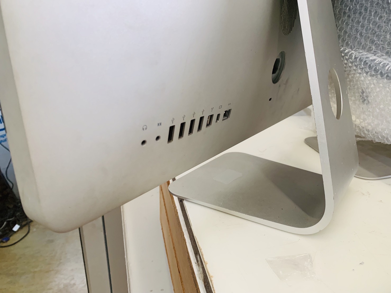 Apple iMac 2010 21.5 incth แถมเม้าส์&คีย์บอร์ด