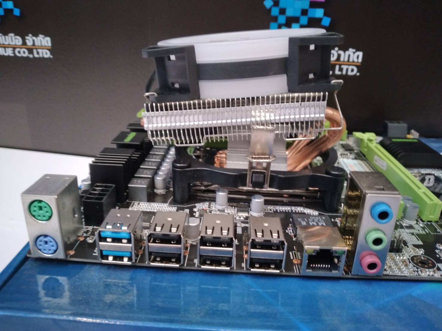 i7-4280K + บอร์ด ใหม่ + ฝาหลัง + ram 16 G