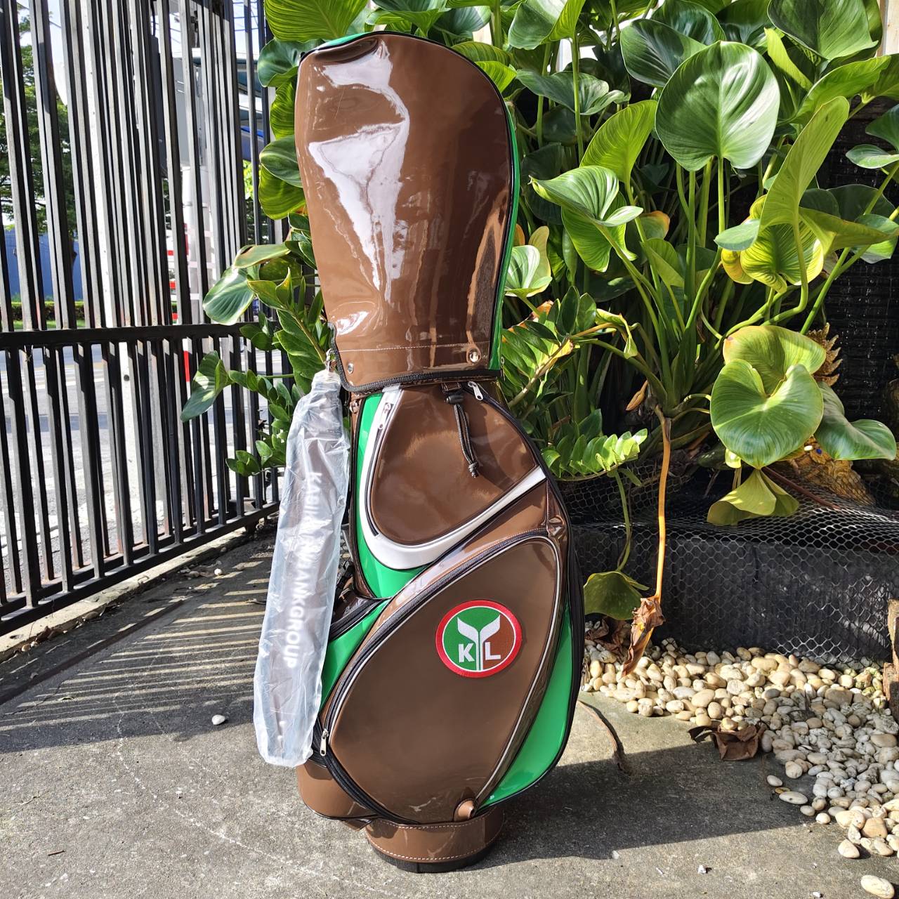 ถุงกอล์ฟ KBANK มือสอง สภาพดีมากแทบไม่ได้ใช้ ถุง TOUR สวยไม่เหมือนใคร