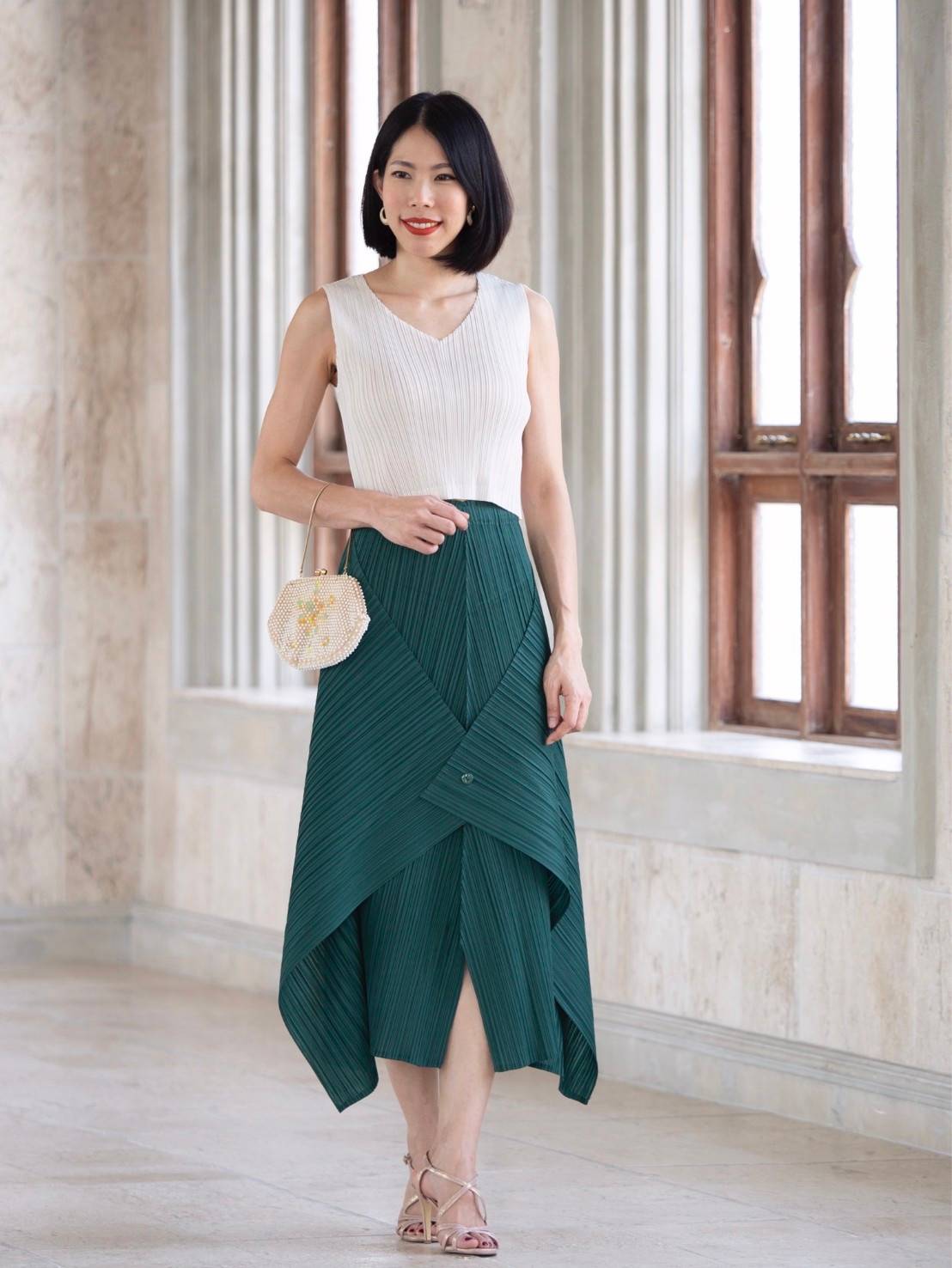 ยาว 16.5นิ้ว 2MUAY BASIC รุ่น GJO7739 SLEEVELESS V NECK CROP PLEATED TOP เสื้ออัดพลีทงานคุณภาพ เสื้อครอป 13สี FREE SIZE