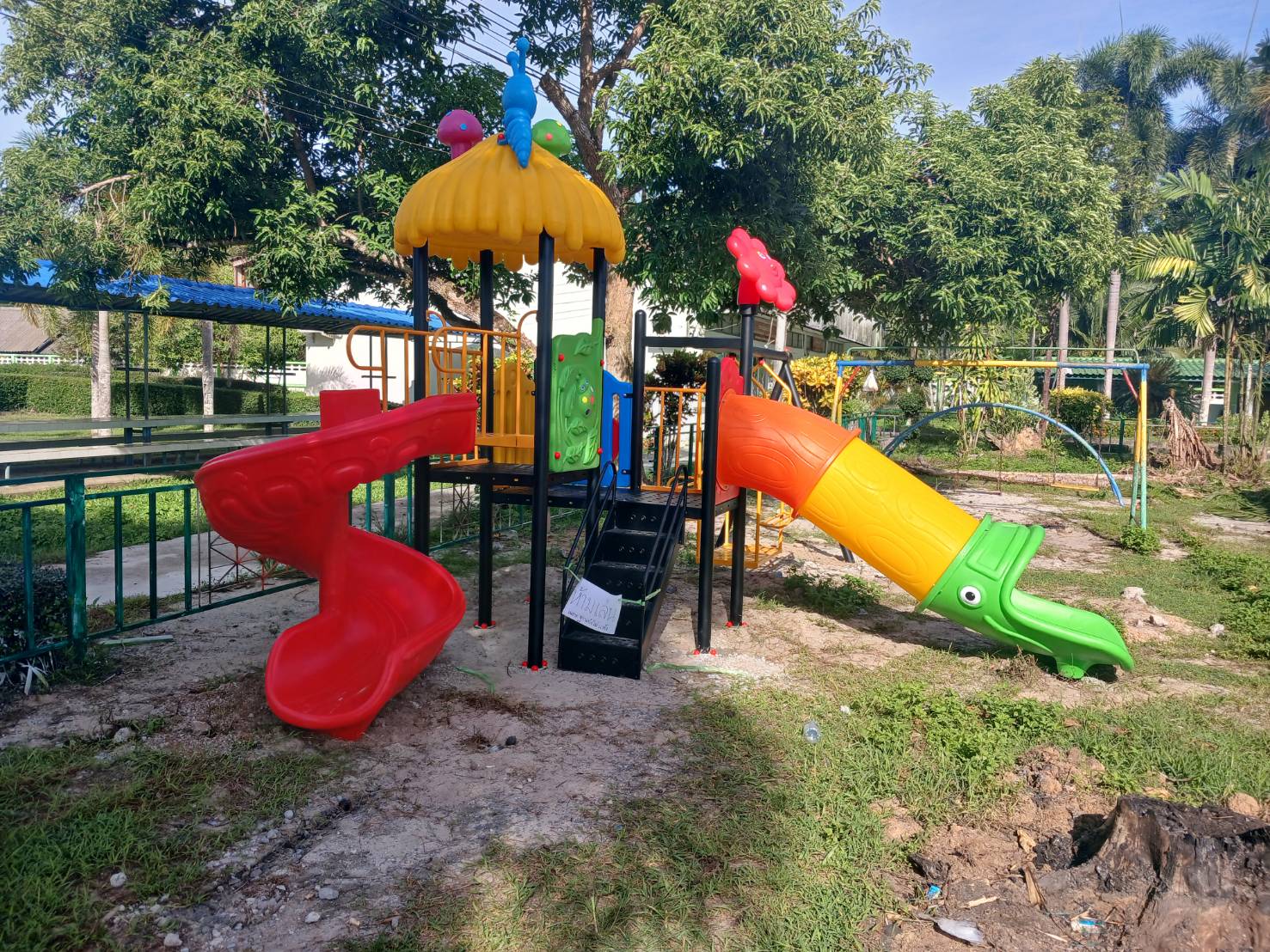 ส่งติดตัั้งฟรี เครื่องเล่นสนามกลางแจ้ง ชุดหลังคาหนอน ,สไลเดอร์ใหญ่,ครุภัณฑ์สนามเด็กเล่น,งบ.สพฐ,โครงการโรงเรียนประชารัฐ, เครื่องเล่นสนามระดับก่อนประถมศึกษา, งบประมาณ80,000