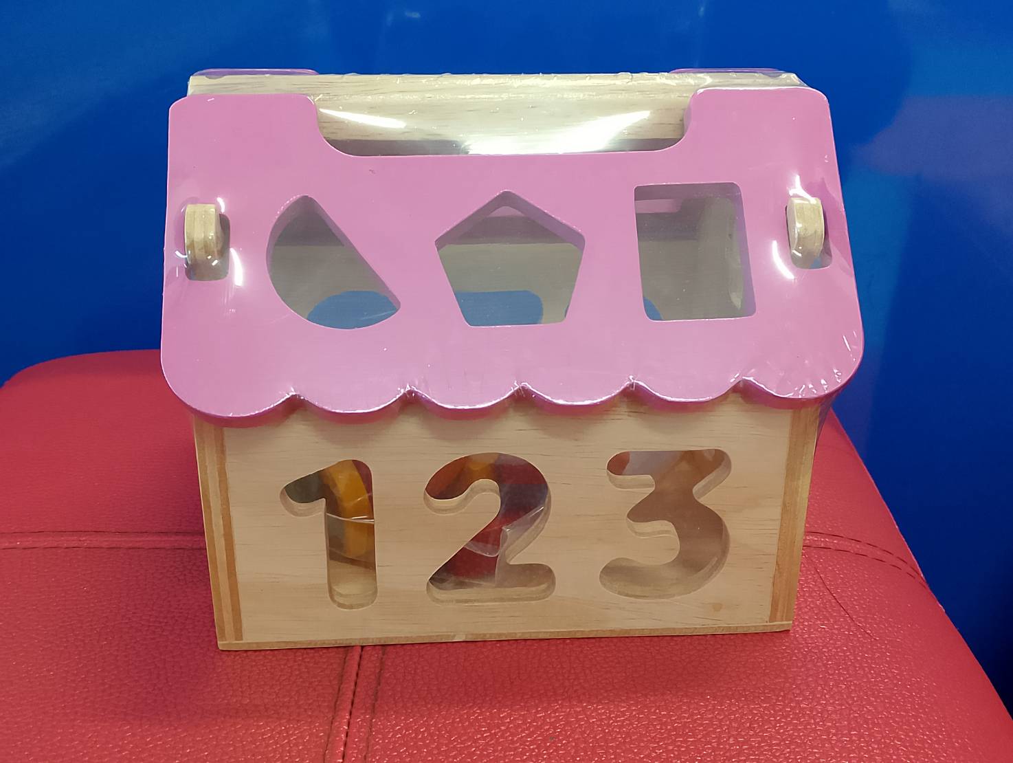 บ้านหยอดบล็อก หยอดบล็อคเรขาคณิต, ของเล่นไม้, ของเล่นเสริมพัฒนาการ, ของเล่นเด็กอนุบาล, สื่อการสอนเด็กอนุบาล วัสดุและสี ปลอดภัยต่อเด็ก มีมาตรฐาน มอก. ตามที่ สพฐ. กำหนด