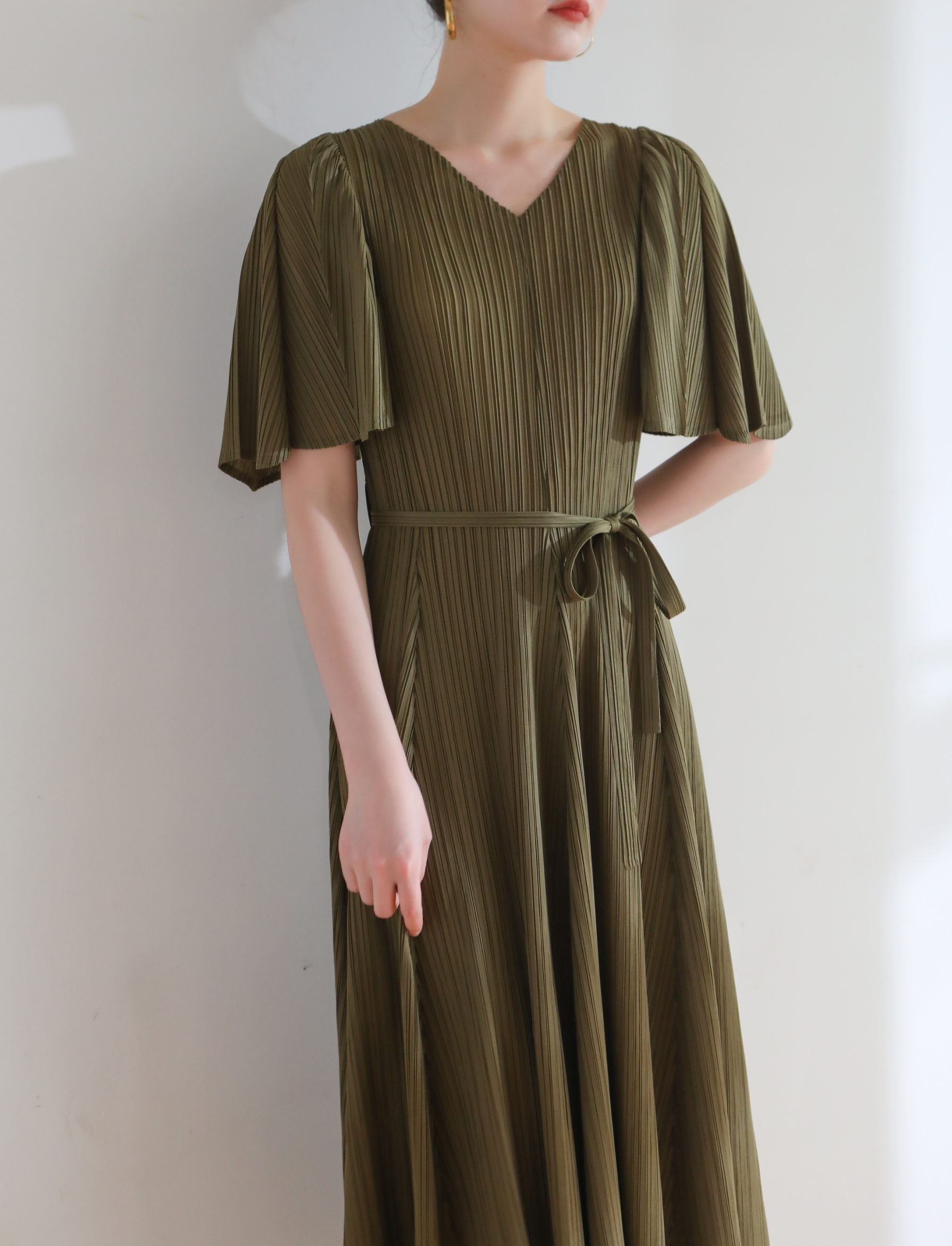 2MUAY รุ่น GJO3653 เดรสผู้หญิง เดรสพลีทคุณภาพ 10สี FREE SIZE V NECK FLARE SLEEVE PLEATED DRESS