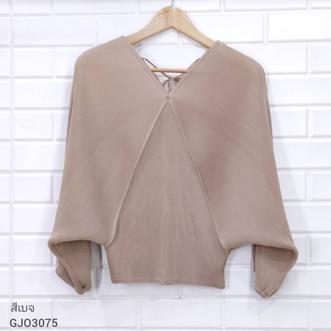 2MUAY รุ่น GJO3075 เสื้อผู้หญิง เสื้อพลีทคุณภาพ สีดำ BATSLEEVE BOW TIE PLEAT TOP FREE SIZE