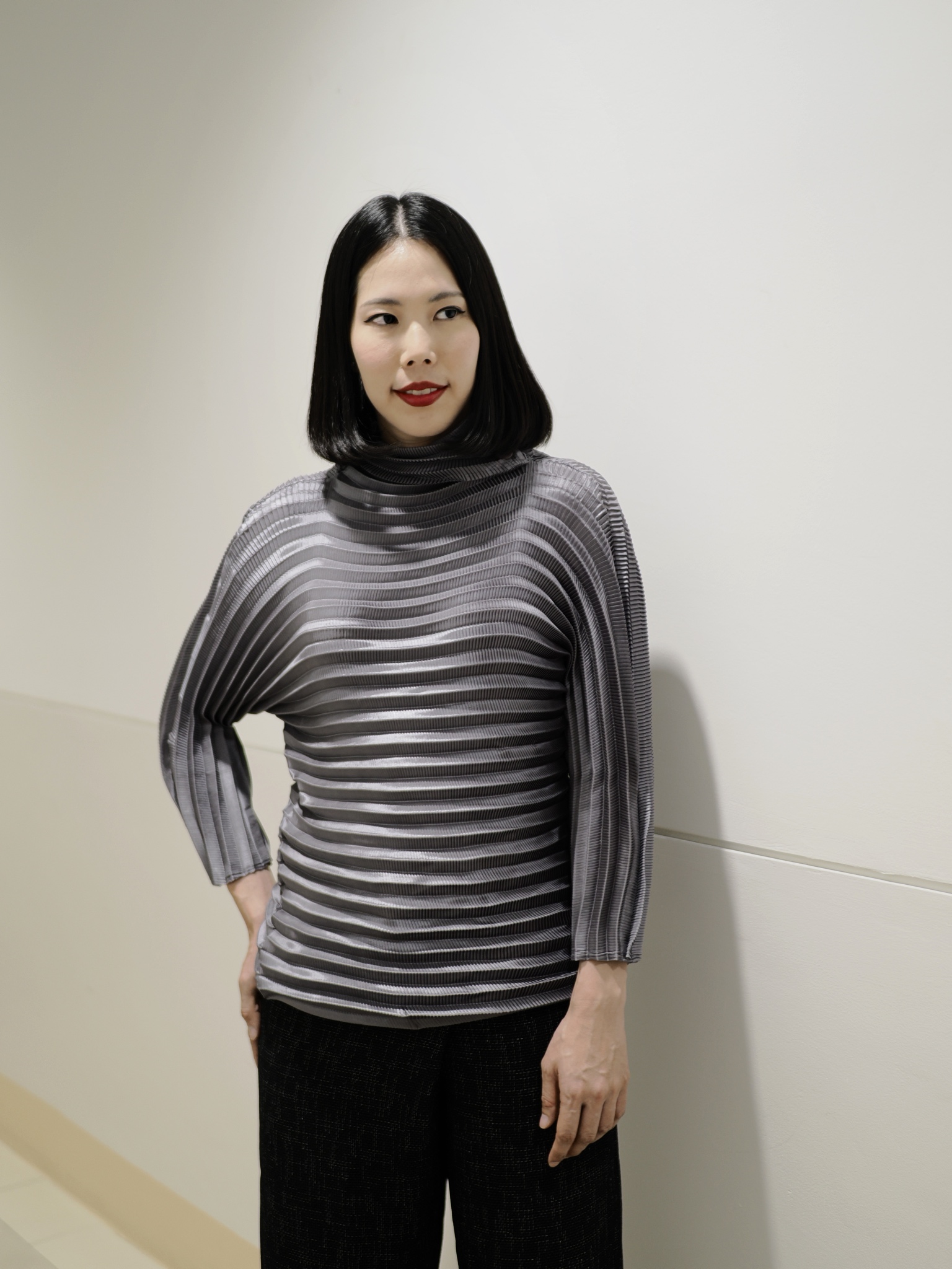 ปรับราคาลง40%!! 2MUAY GA6004-1 เสื้อพลีทคุณภาพ FOLD OVER NECK PLEATED TOP 3 สี FREE SIZE