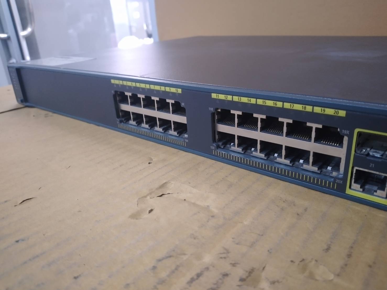 Cisco Catalyst 24-Port Switch Gigabit Managed + 4 x Shared SFP