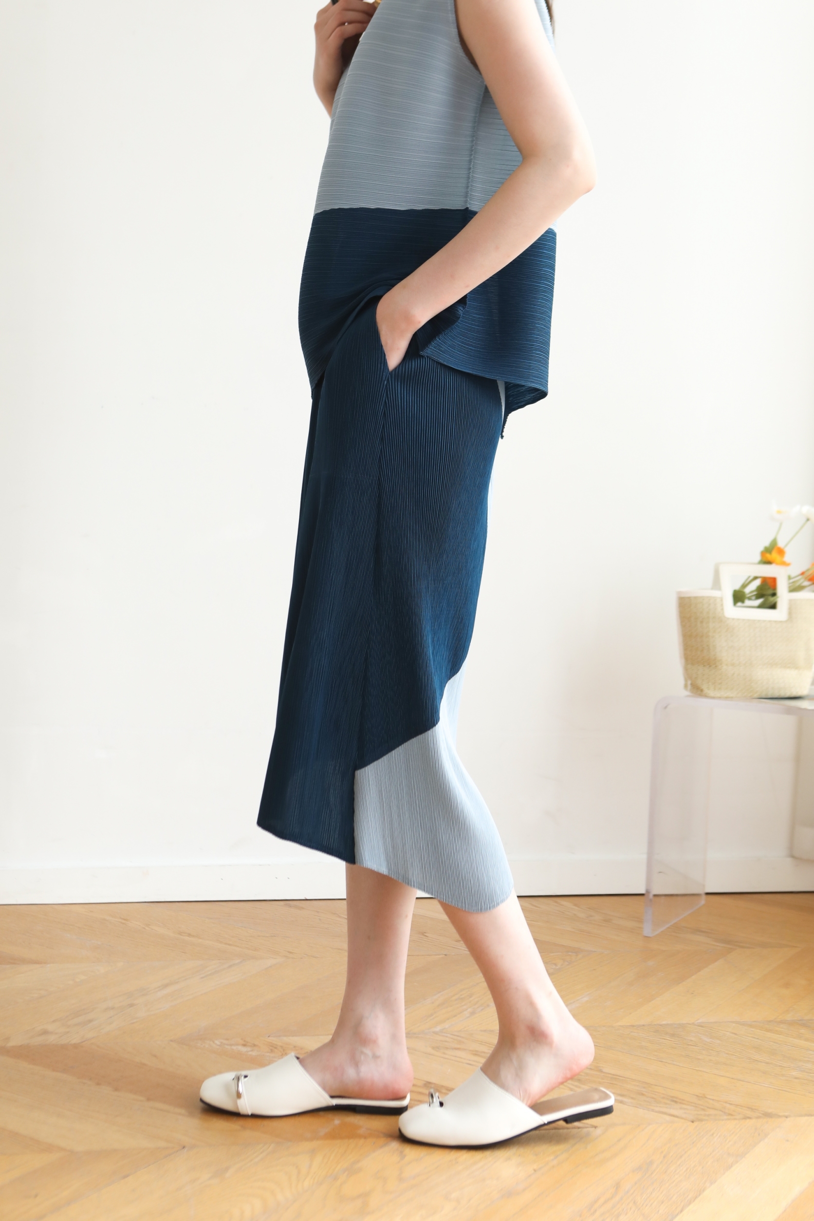 ปรับราคาลง20%!! ยาว 26นิ้ว! 2MUAY รุ่น GJO1090 กระโปรงพลีทคุณภาพ TWO TONE PLEATED SKIRT 6 สี FREE SIZE