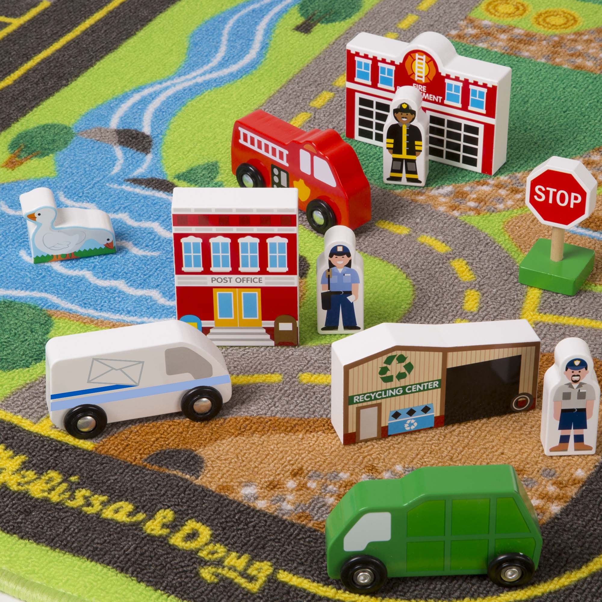[พรมดีลักซ์] ชุดพรมดีลักซ์ ชุดเล่นเมืองและกู้ชีพ ขนาด 100 x 90 cm Melissa & Doug Deluxe Road Rug Play Set รีวิวดีใน Amazon USA ไม่เหมือนใคร พรมหนาอย่างดี ไม่มีขนเยอะ ปลอดภัย