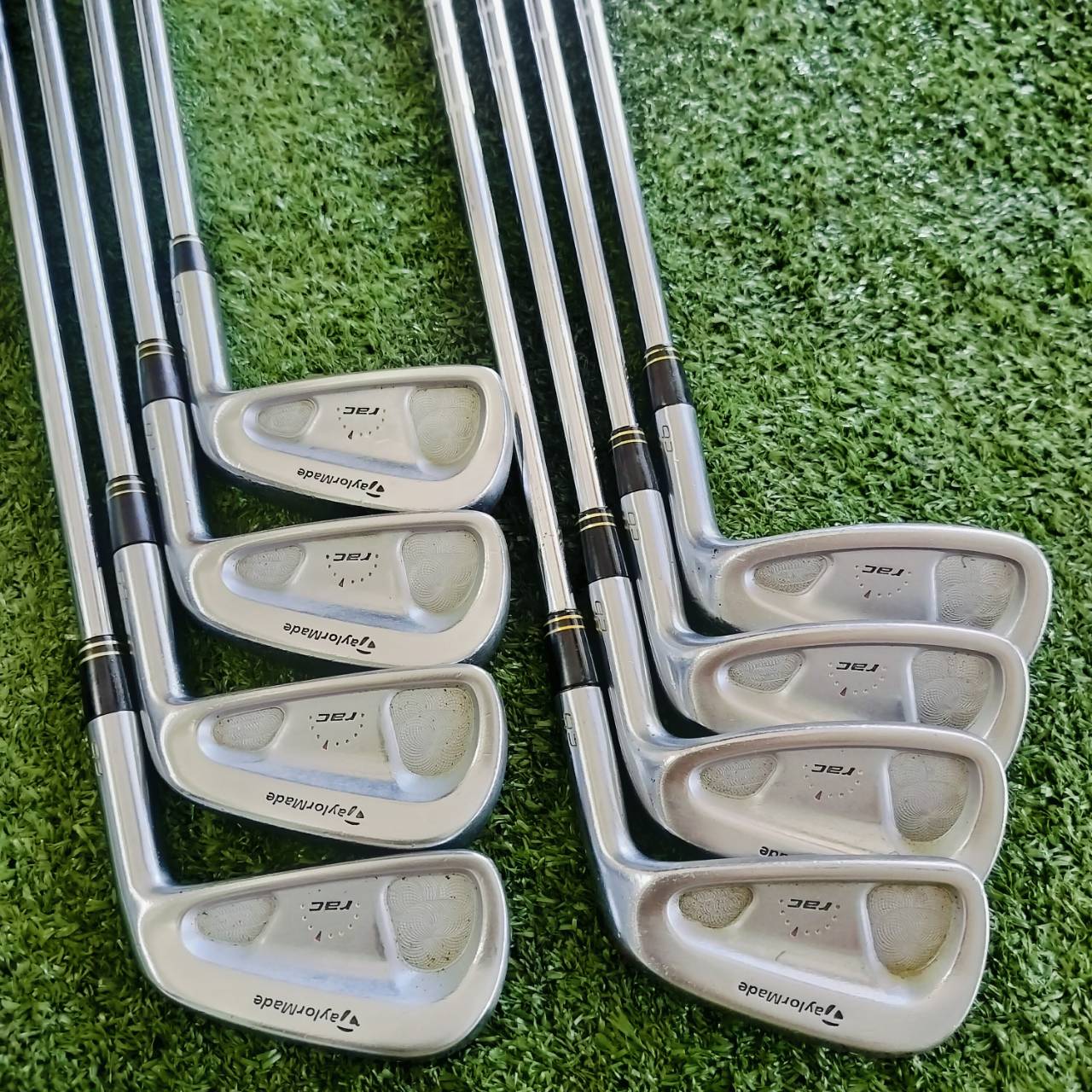 ลดพิเศษ!!! ชุดเหล็ก Taylormade RAC FORGED CB ชุดนี้ผลิตด้วยกระบวนการ FORGED ระดับโลก เป็นรุ่นที่ต่อมาจาก 300 FORGED อันโด่งดัง รุ่น CB มี CAVITY ตีไม่ยาก มีการชดเชยสูง ไม้กอล์ฟพรีเมี่ยมมือสอง ของแท้ By NakaraLuxurious