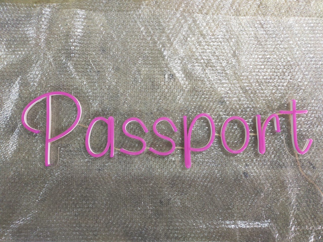 ไฟนีออน เฟค