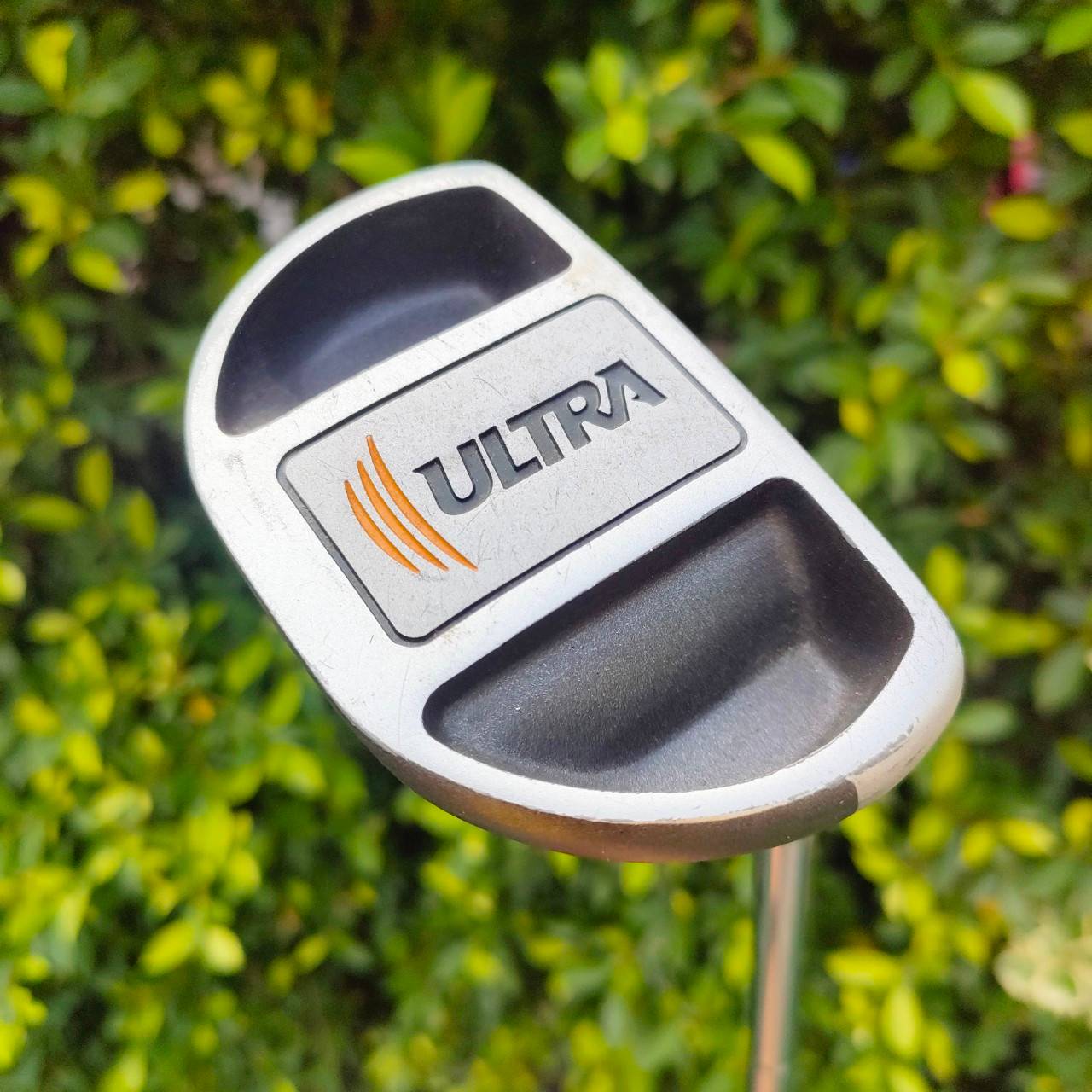 PUTTER ULTRA II ความยาว 34 นิ้ว * กริฟมีตำหนิ * พัตเตอร์ที่ออกแบบ ให้พัตต์ง่าย ทองมอลเล็ต ชดเชยสูง และมีการวางน้ำหนักไว้อย่างดีไม้กอล์ฟมือสอง ของแท้ BY NakaraLuxurious