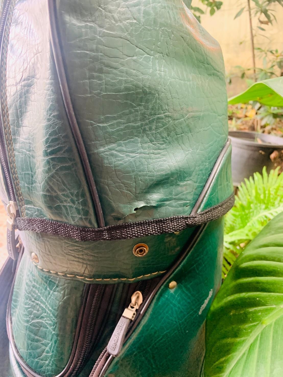 ถุงกอล์ฟหนัง HEINEKEN ใบใหญ่ 9 นิ้ว