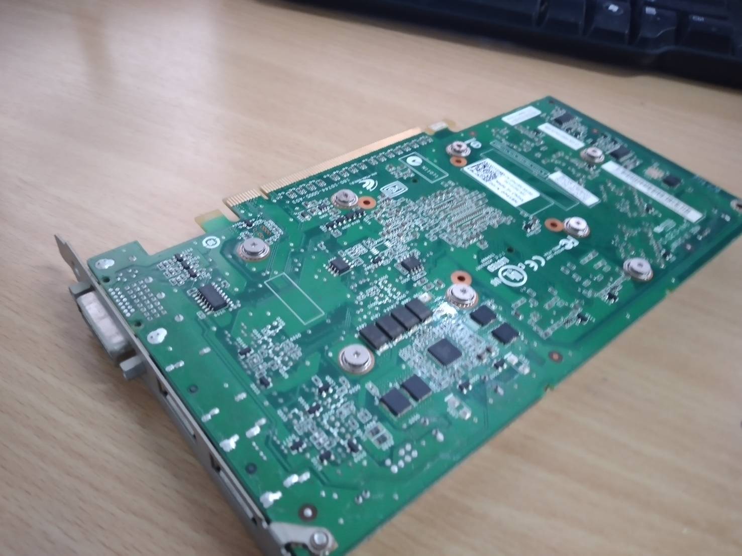 VGA มือสอง สภาพดี Nvidia Quadro FX1800 768MB DDR3 ประกันร้าน 1 เดือน