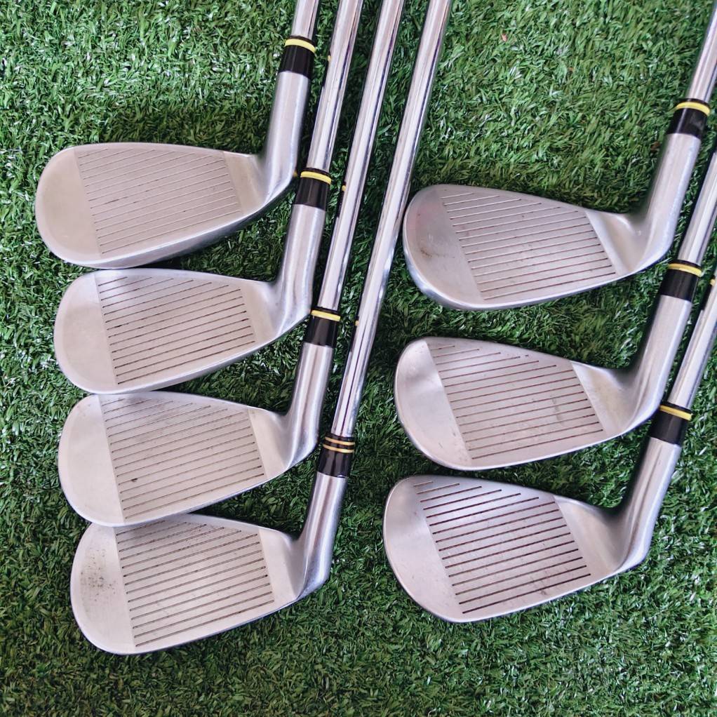 ชุดเหล็ก TSURUYA ONESIDER SE ตีง่ายและไกล เนื่องจากมีดีไซน์ ใบใหญ่ หน้าเด้ง และองศาโกง