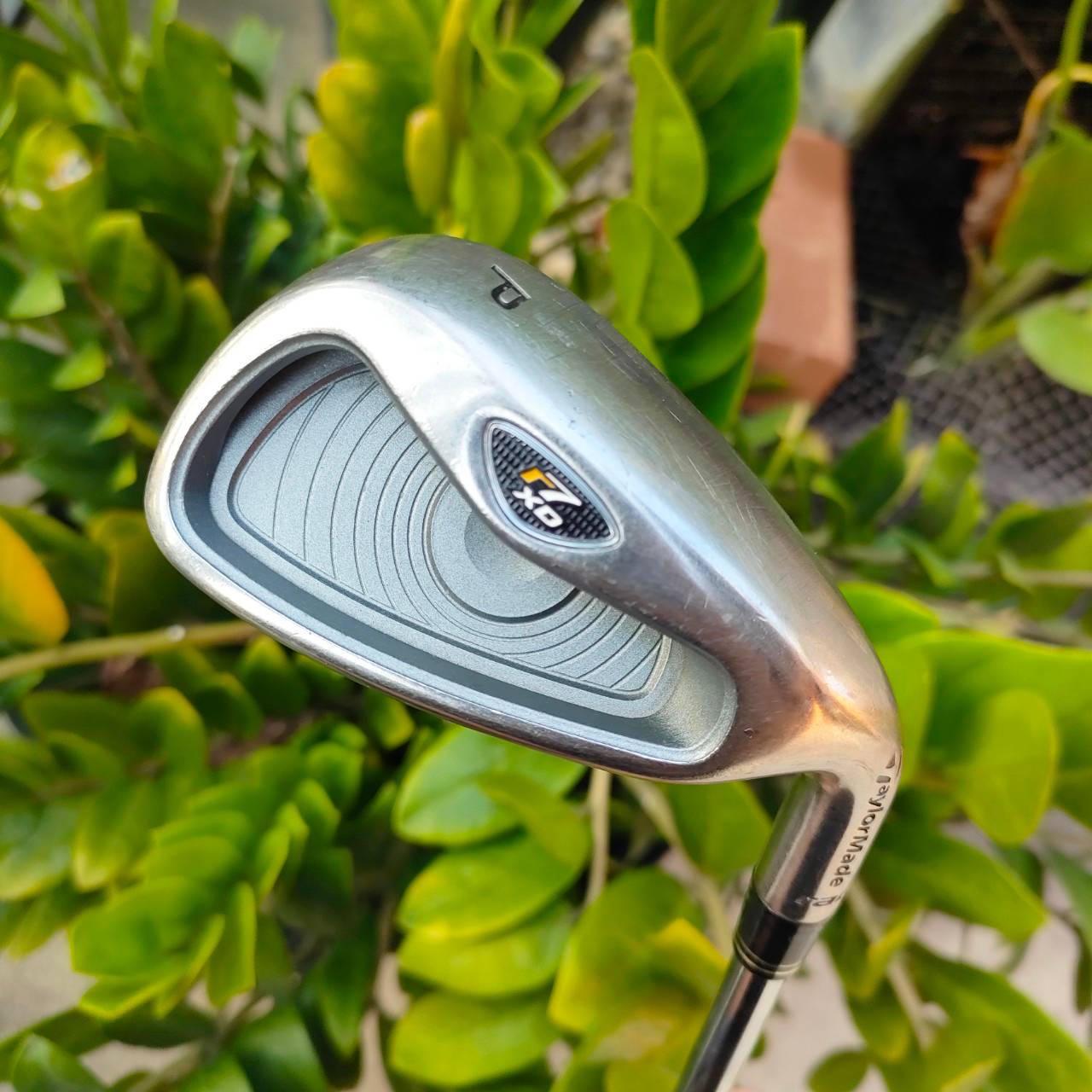 ชุดเหล็ก TAYLORMADE R7 รุ่น XD เป็นรุ่นหน้าเด้ง ตีไกลมากๆ เหมาะสำหรับท่านที่ตีเหล็กไม่ได้ระยะ หน้าใบเหล็กมีแผ่นหน้าเด้งอีกชั้นนึง ไม้กอล์ฟพรีเมี่ยมมือสอง ของแท้ By NakaraLuxurious
