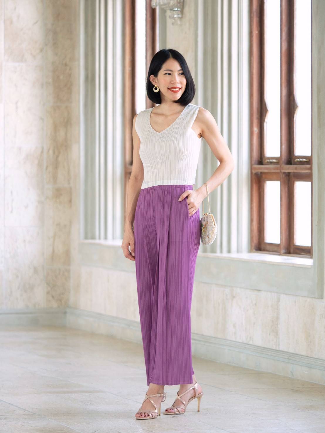 ยาว 16.5นิ้ว 2MUAY BASIC รุ่น GJO7739 SLEEVELESS V NECK CROP PLEATED TOP เสื้ออัดพลีทงานคุณภาพ เสื้อครอป 13สี FREE SIZE