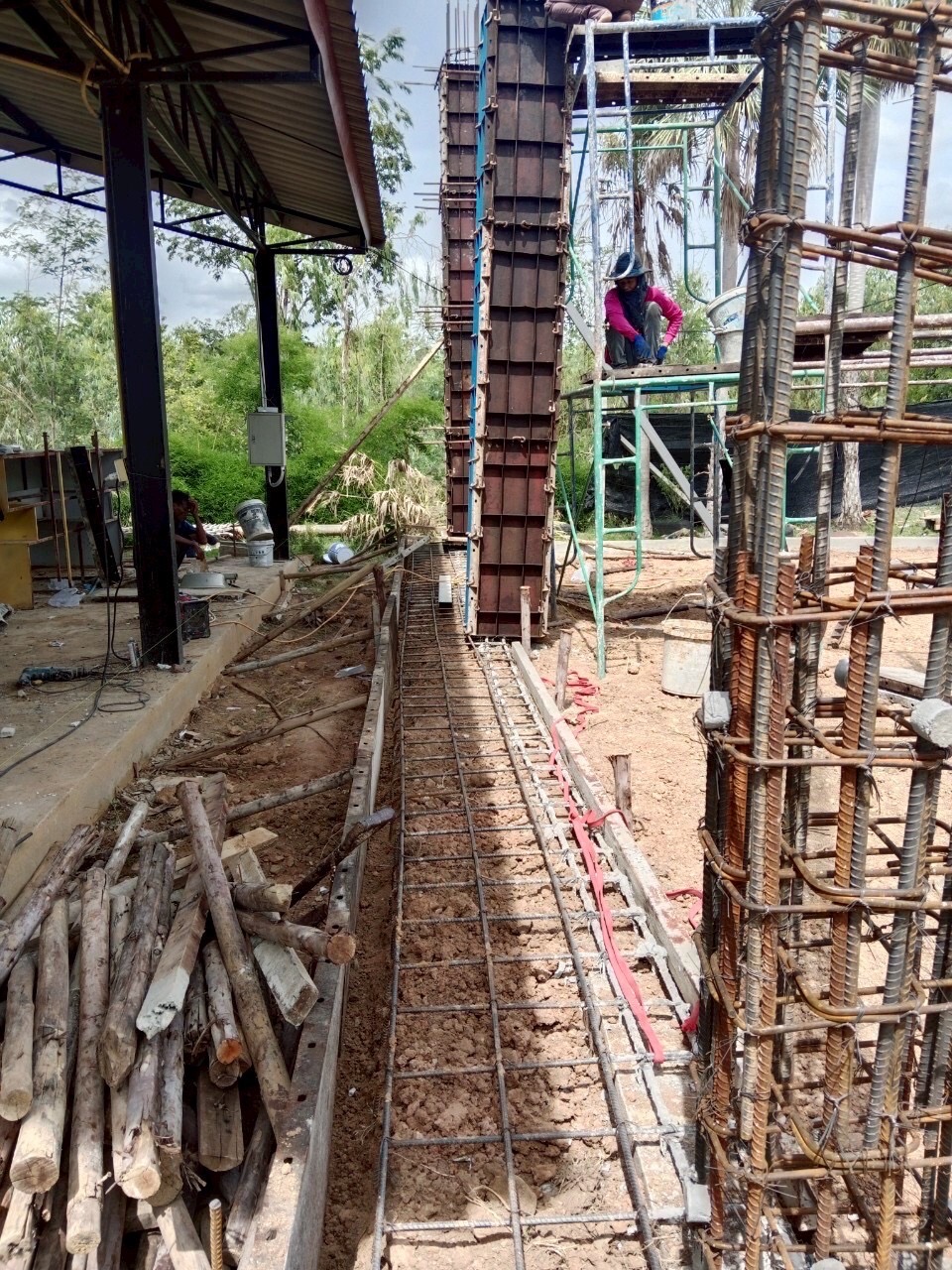 งานก่อสร้างอาคารกิจกรรมหน้าเสาธงศูนย์พัฒนาเด็กเล็ก