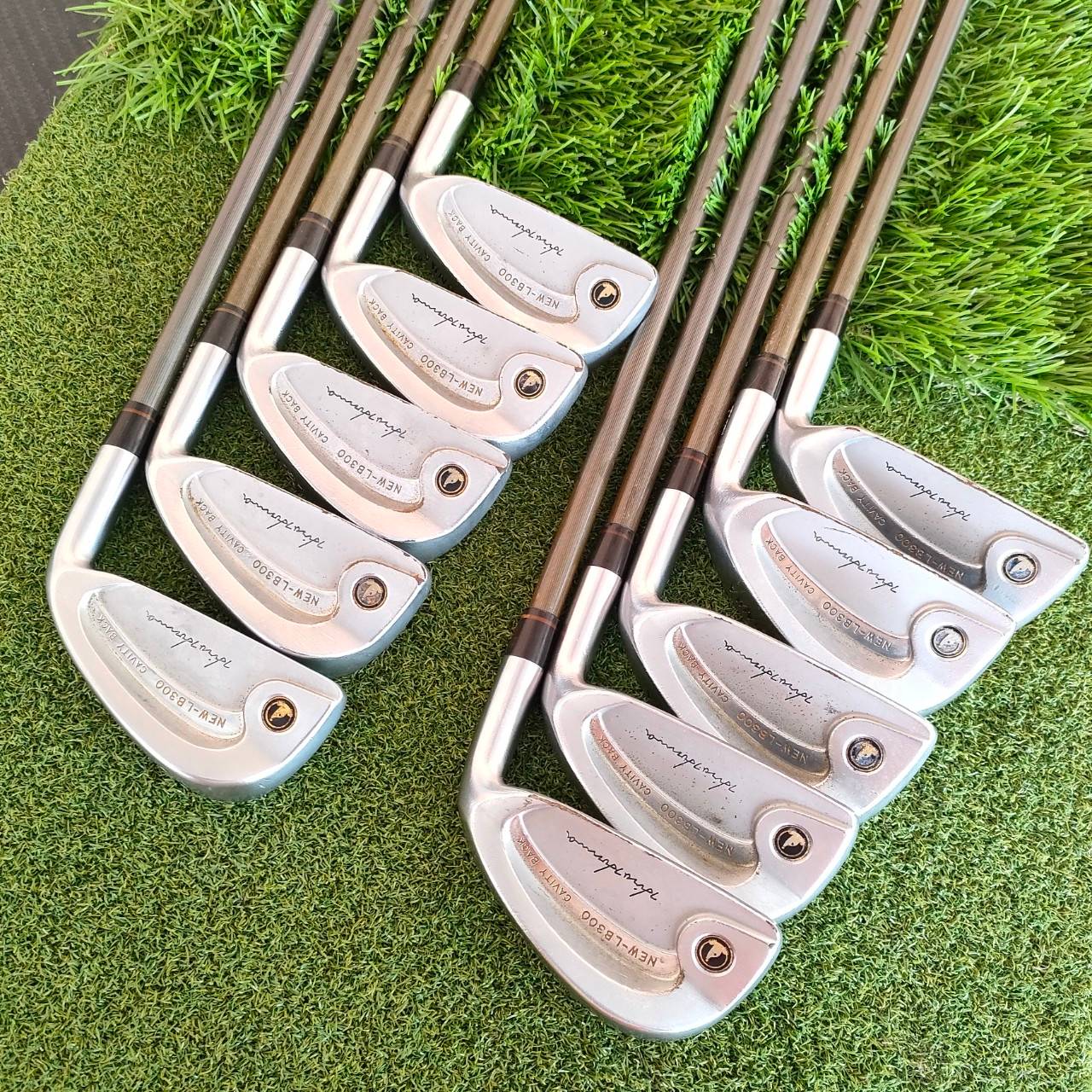 ชุดเหล็ก HONMA NEW-LB300 CAVITY BACK มีเหล็ก 3-11 SW ชุดใหญ่ ได้ทั้งหมด 10 ชิ้น *** ก้านพรีเมี่ยมระดับ 3 ดาว *** สุดยอดก้านครับ SUPER LIGHT TITANIUM CARBON FLEX R ตีง่าย และตีดีมากๆ ก้านดีมาก พรีเมี่ยม JAPAN